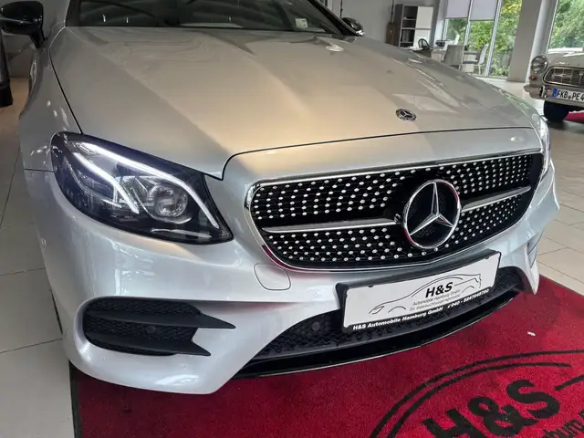 Mercedes-Benz E-Class view 9