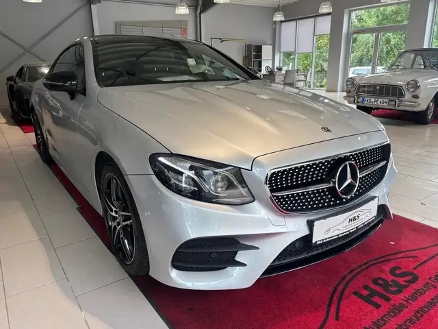 Mercedes-Benz E-Class view 8