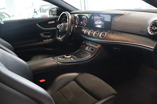 Mercedes-Benz E-Class view 17