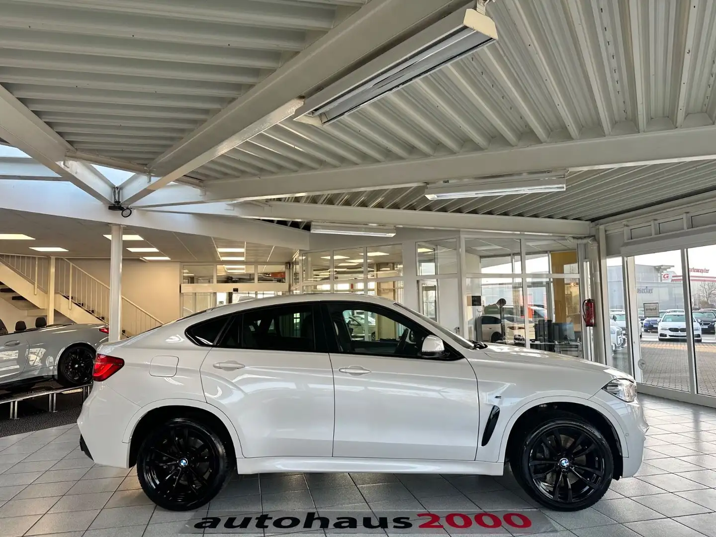 BMW X6 M d AUT./XENON/HUD/AHK/SOFT CL./GD/CAM Blanc - 2