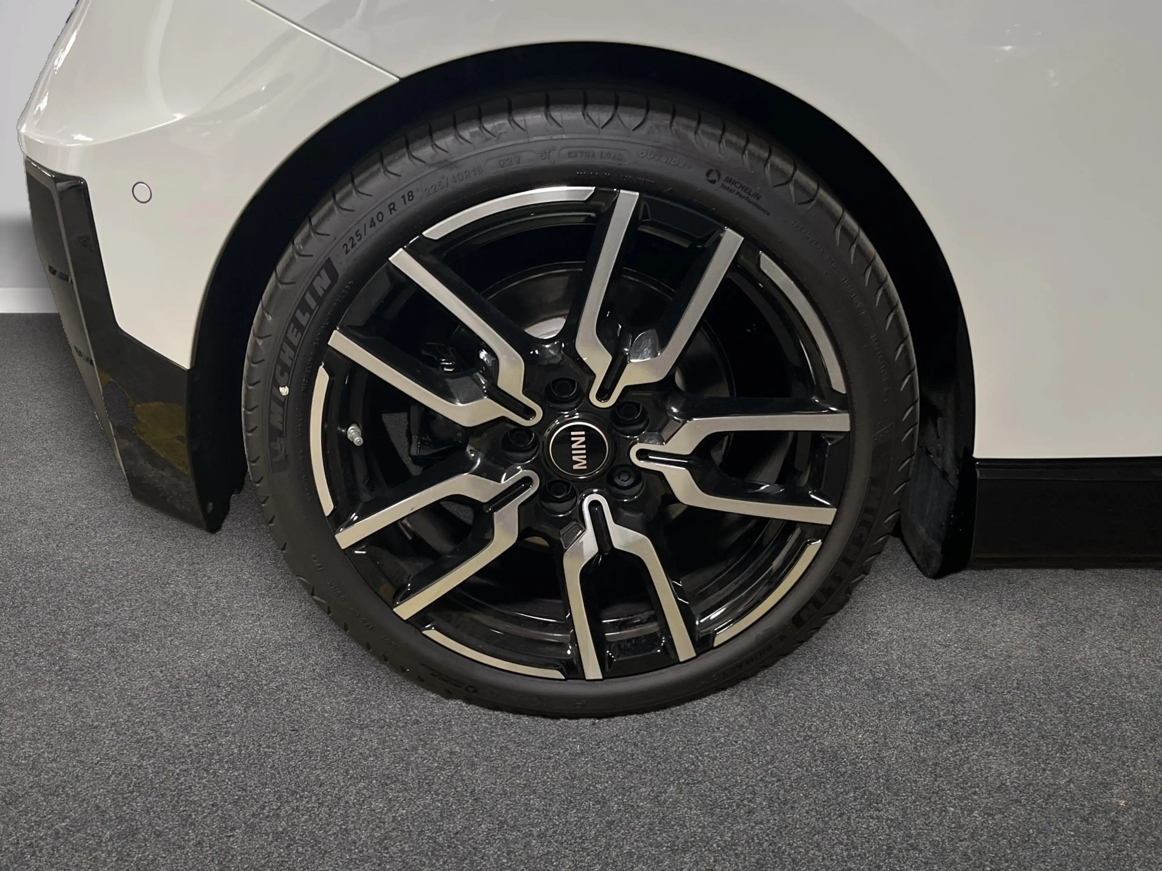 MINI Cooper SE John Cooper Works Trim — photo 12