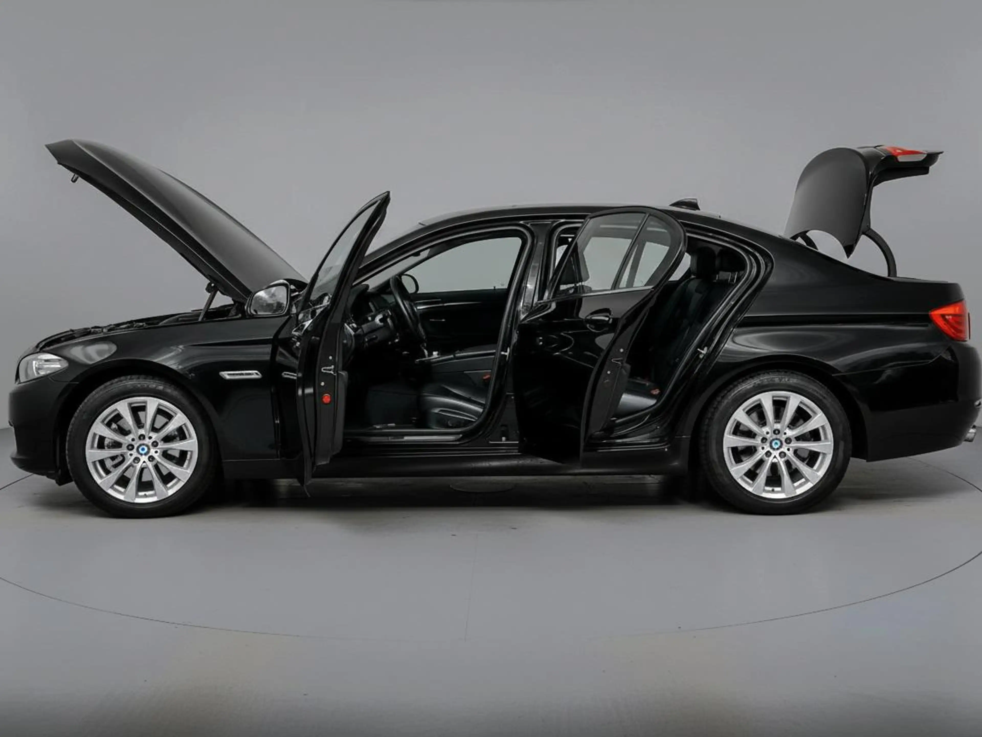 BMW 528 5-serie 528i Executive | Clima | Cruise | Navi | L — photo 4