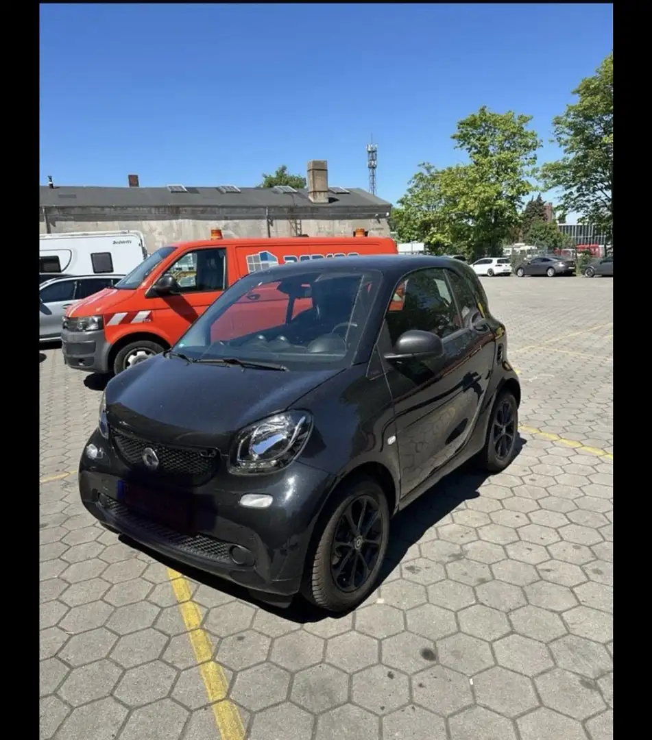 smart forTwo Basis 52kW (453.342) Schwarz - 1