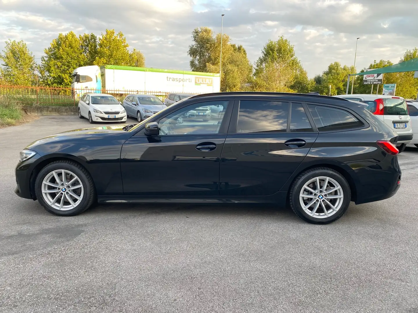 BMW 320 320d 48V Touring Sport Nero - 2