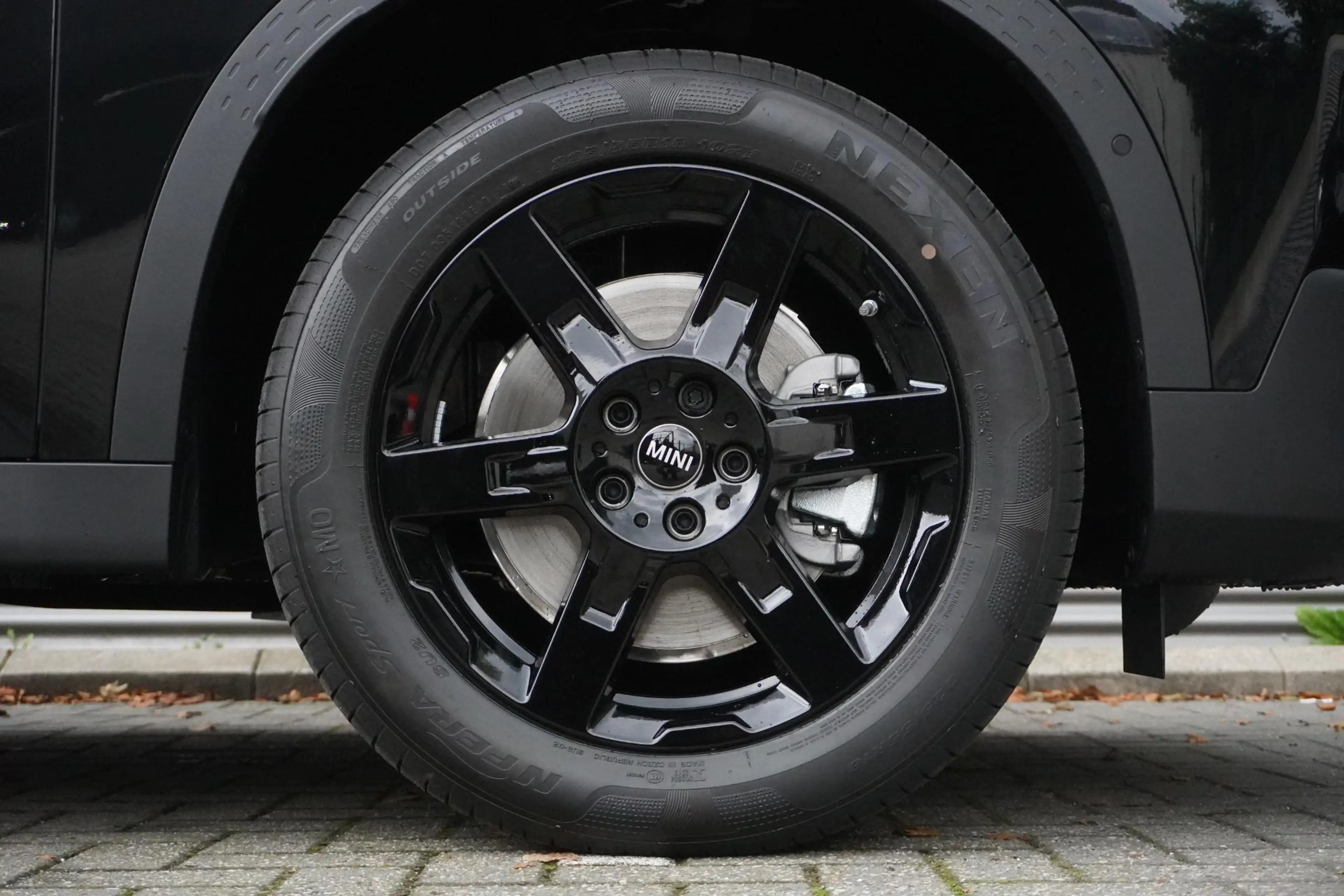 MINI Countryman C | Black Multitone | Extra getint glas | Driving As — photo 6
