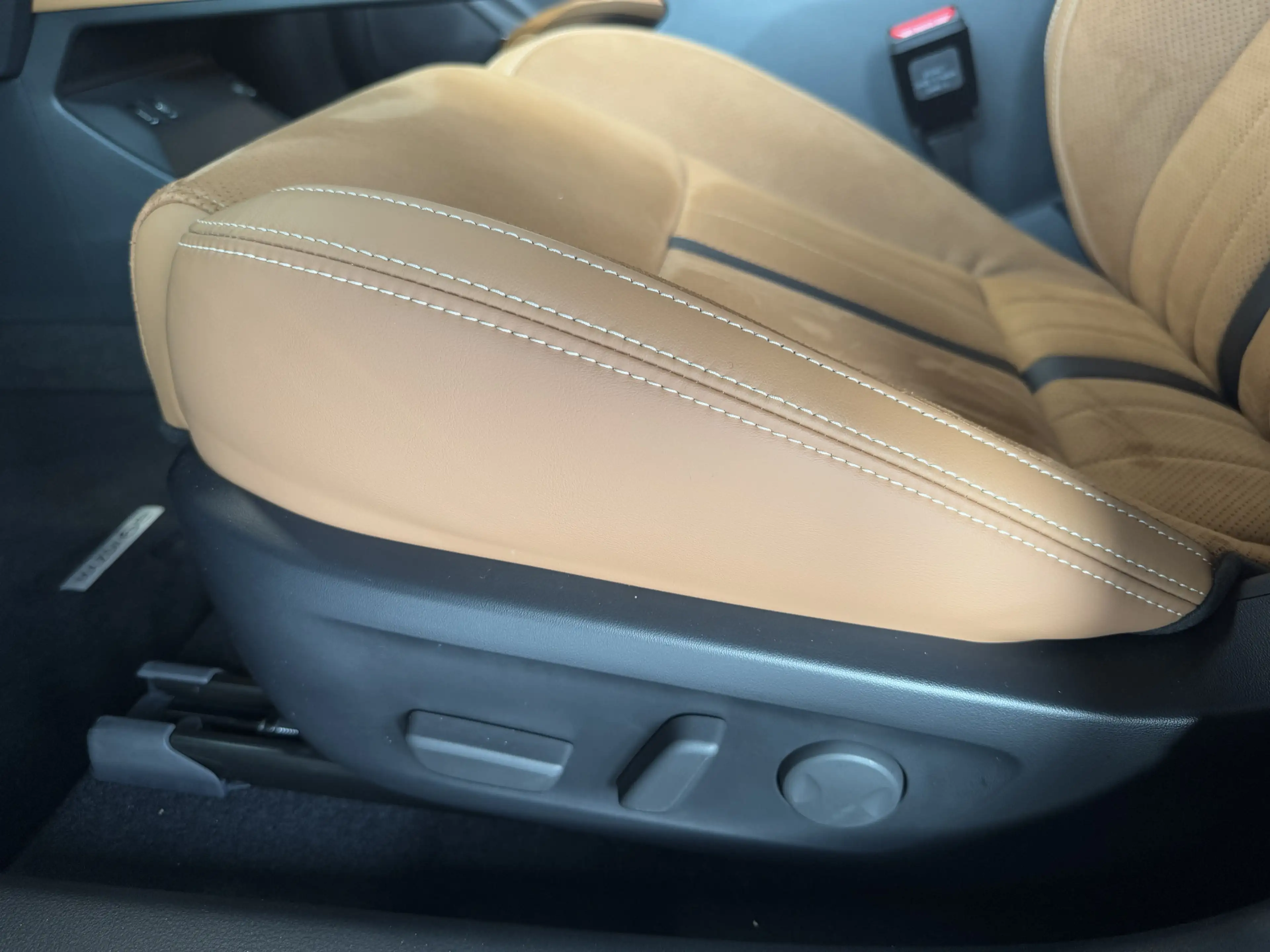 Mazda 6e Takumi Plus Business Edition Long Range 80 kWh | P — photo 13