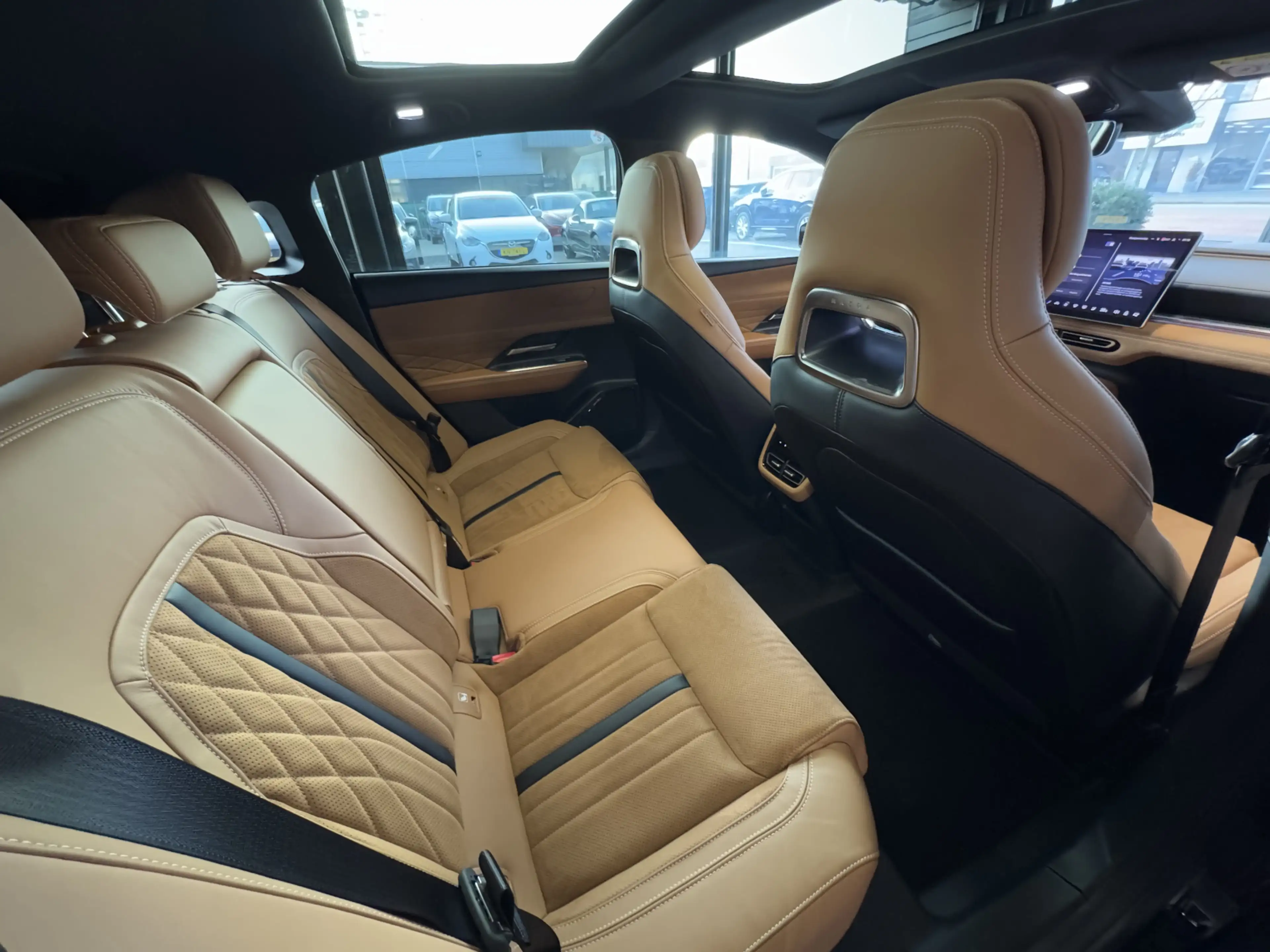 Mazda 6e Takumi Plus Business Edition Long Range 80 kWh | P — photo 28