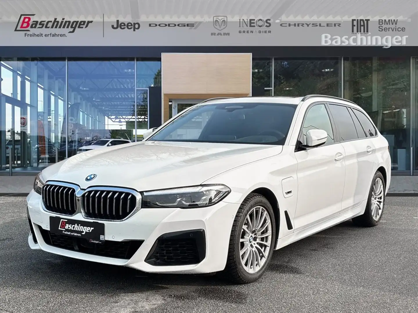 BMW 530 e xDrive Touring Aut. Blanc - 1