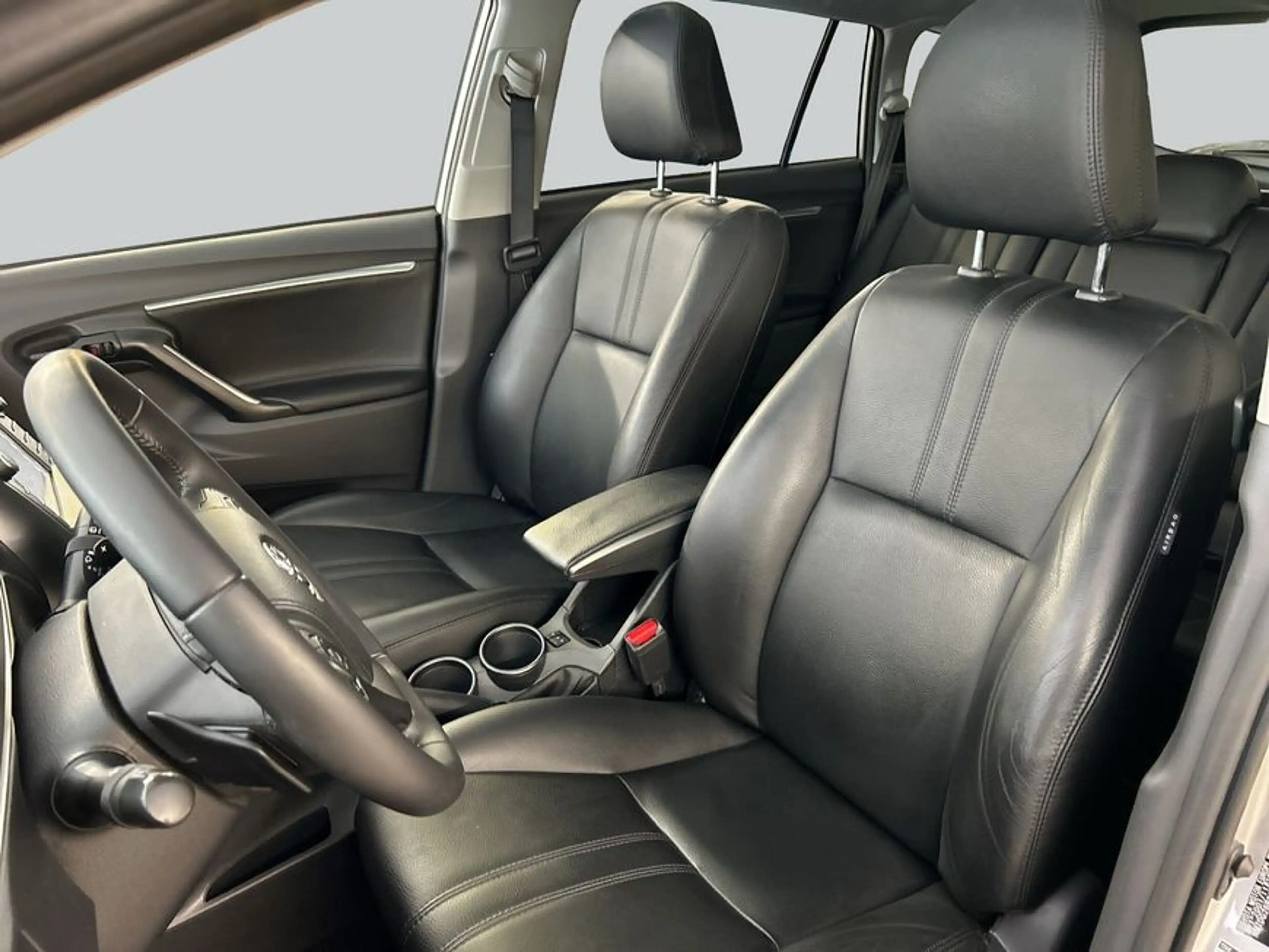Toyota Verso 1.8 Multidrive S 5-Sitzer Panoramadach — photo 10