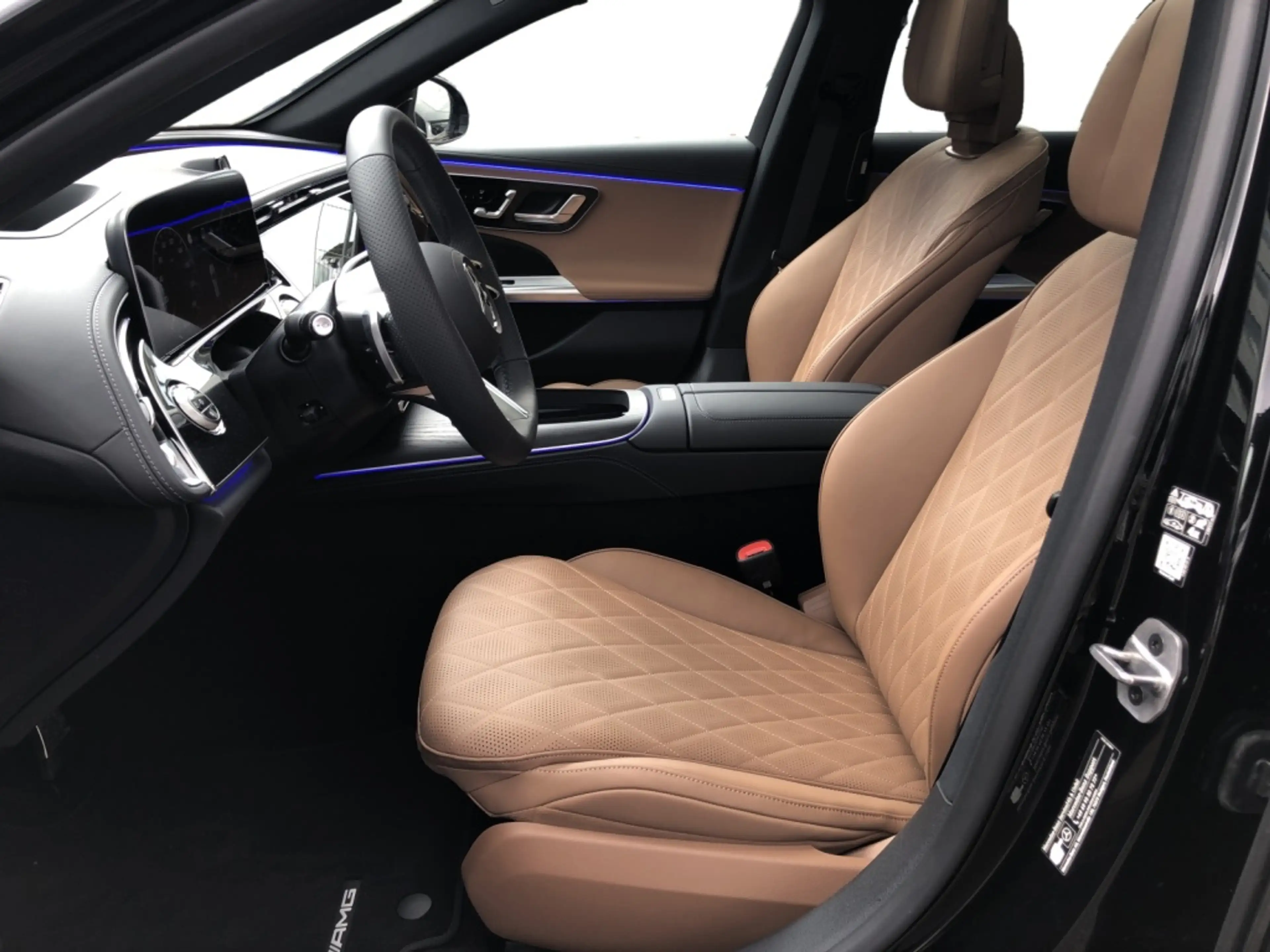 Mercedes-Benz E 450 d 4MATIC T-Modell AMG+MBUX+Superscreen+AHK — photo 10