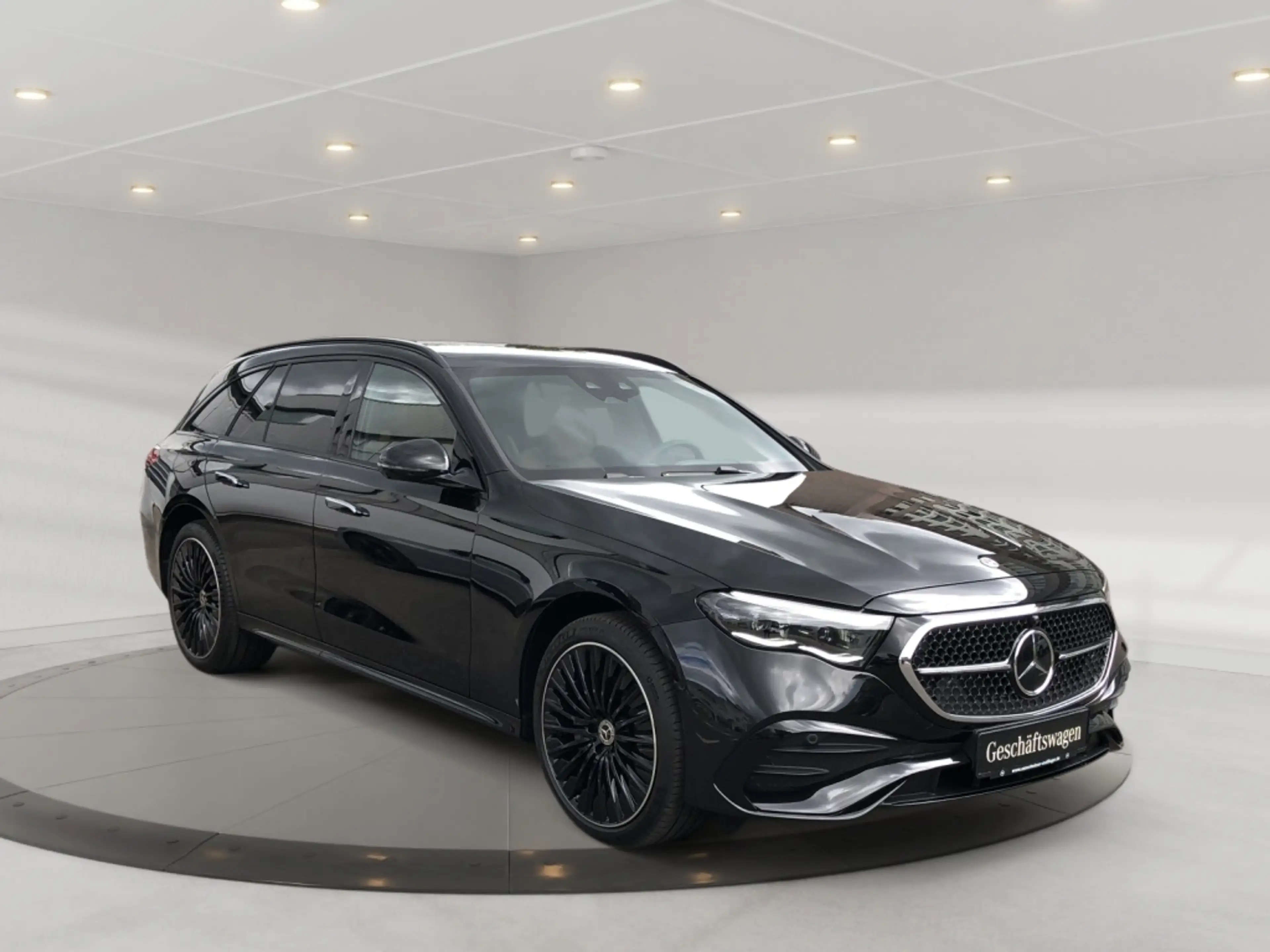 Mercedes-Benz E 450 d 4MATIC T-Modell AMG+MBUX+Superscreen+AHK — photo 5