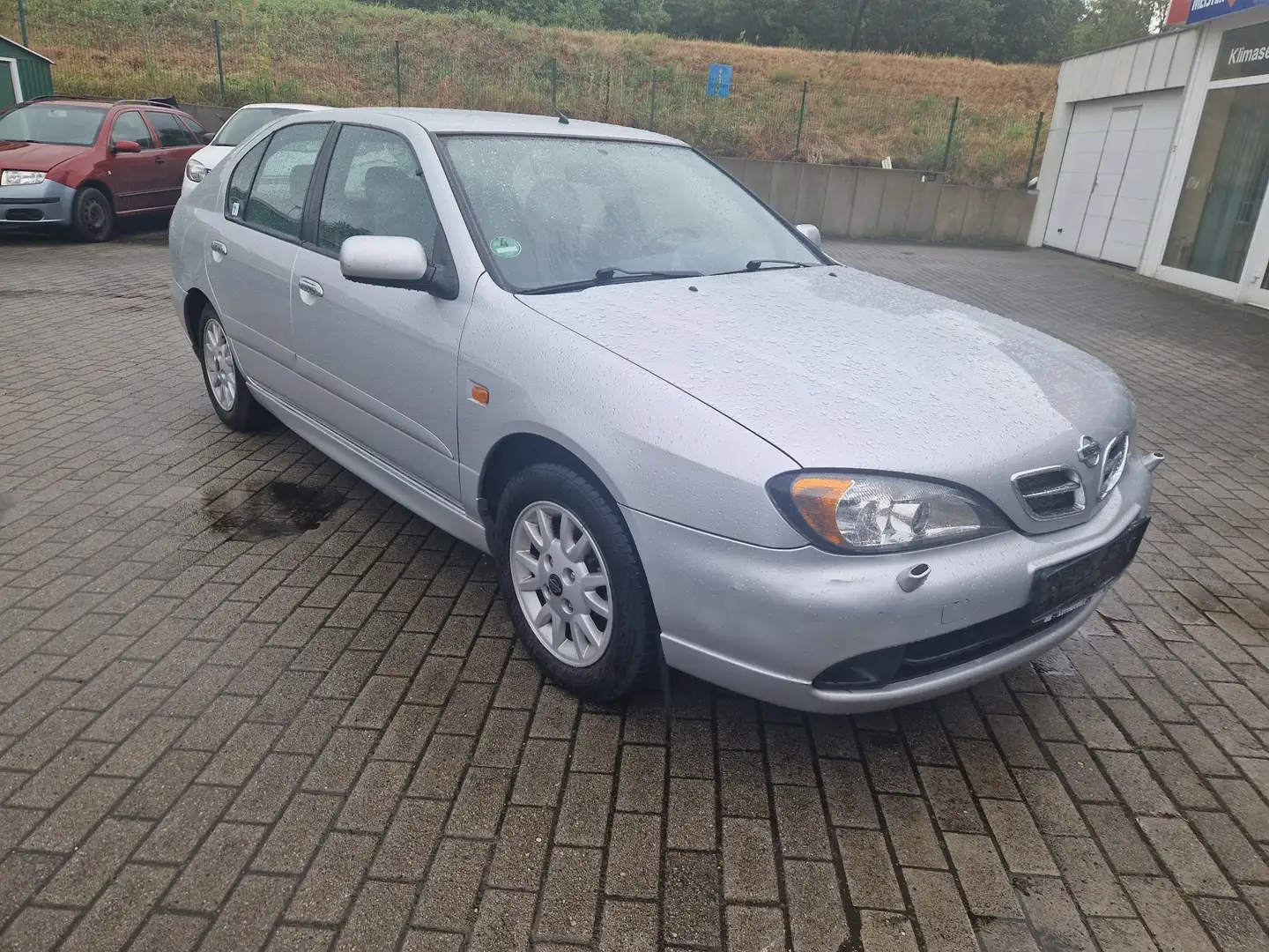 Nissan Primera 1.8 -- Klimaauto+Xenon+Alu+Lederlenkr+AHK -- Zilver - 1