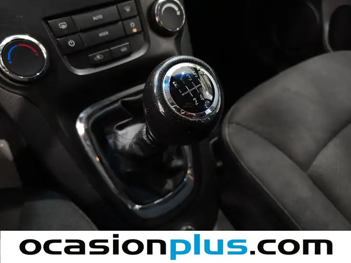 Chevrolet Orlando 2.0VCDi LT 2012, foto 5