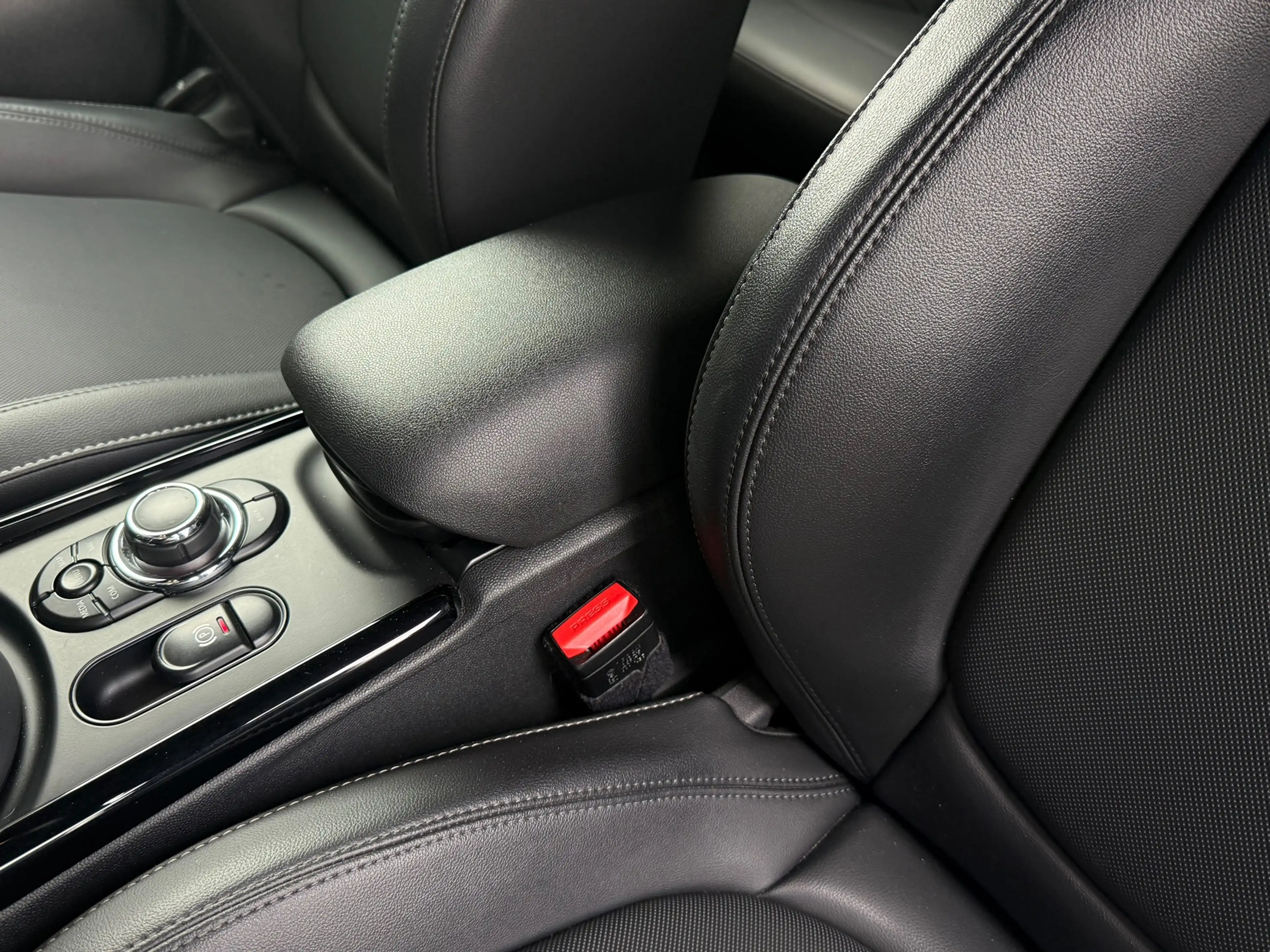 MINI Cooper Clubman 1.5 Essential, Leder, Comfort pack, Excitement pac — photo 29