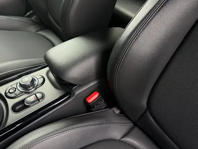 MINI Clubman view 29