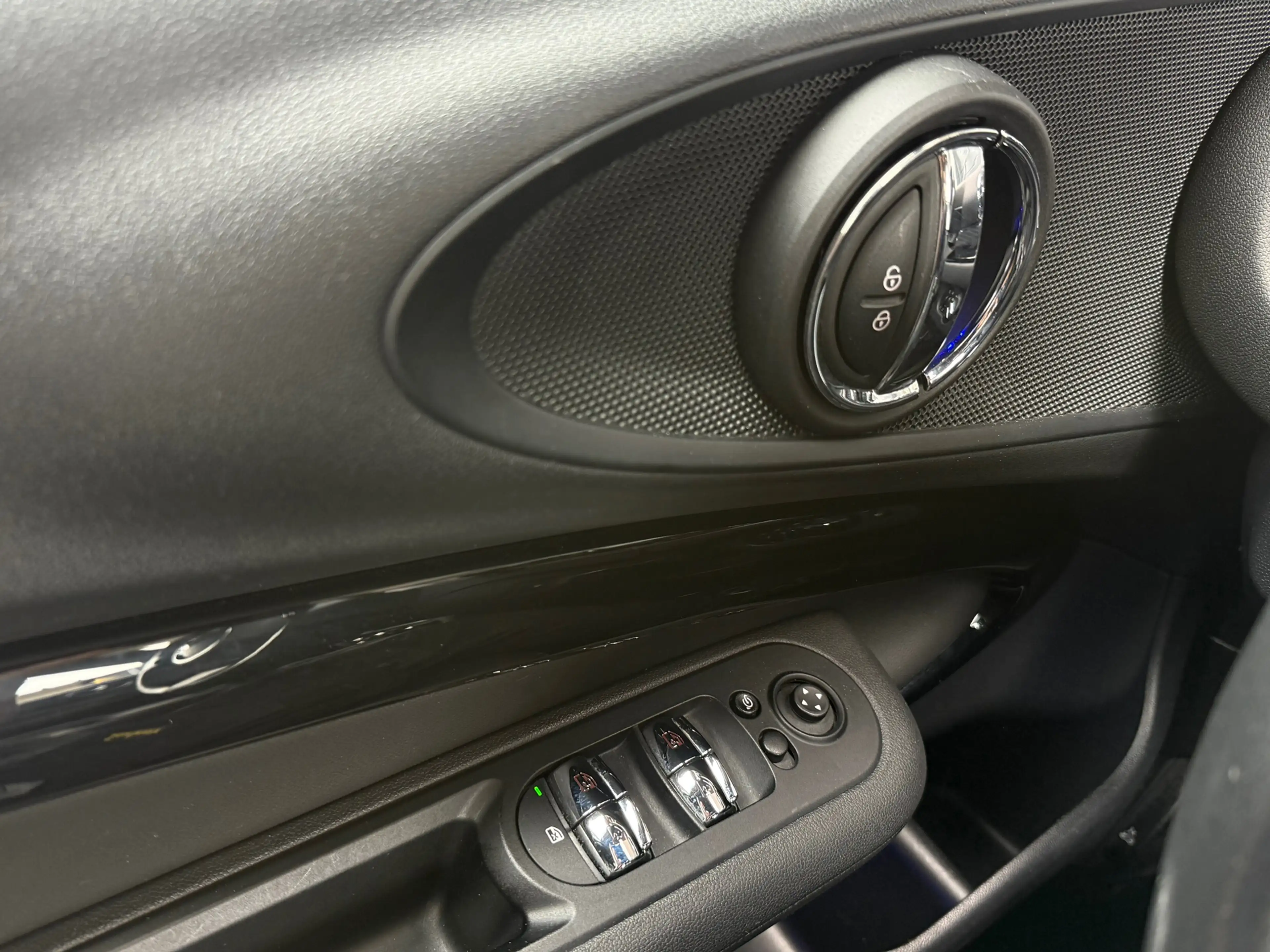 MINI Cooper Clubman 1.5 Essential, Leder, Comfort pack, Excitement pac — photo 16