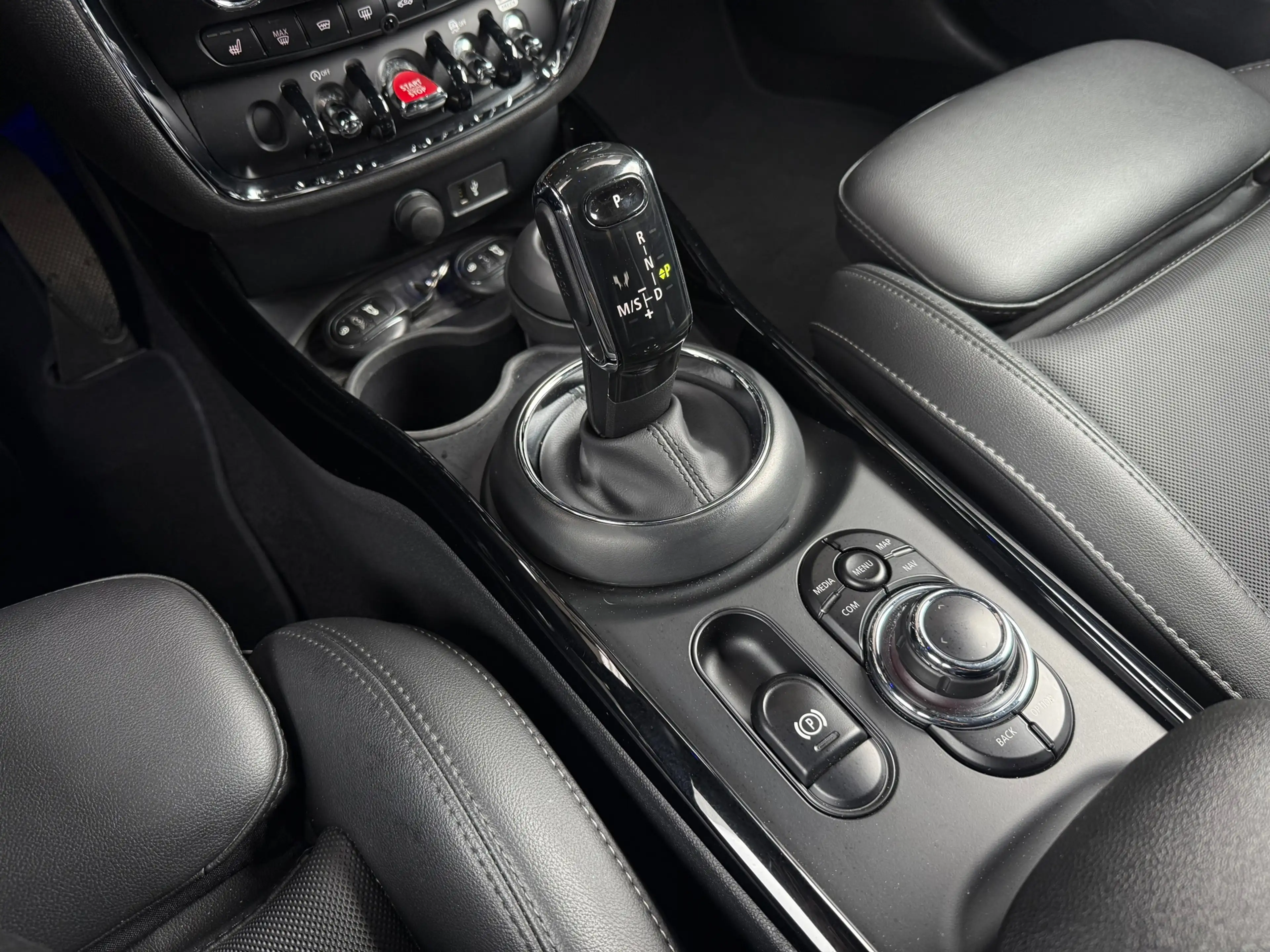 MINI Cooper Clubman 1.5 Essential, Leder, Comfort pack, Excitement pac — photo 25