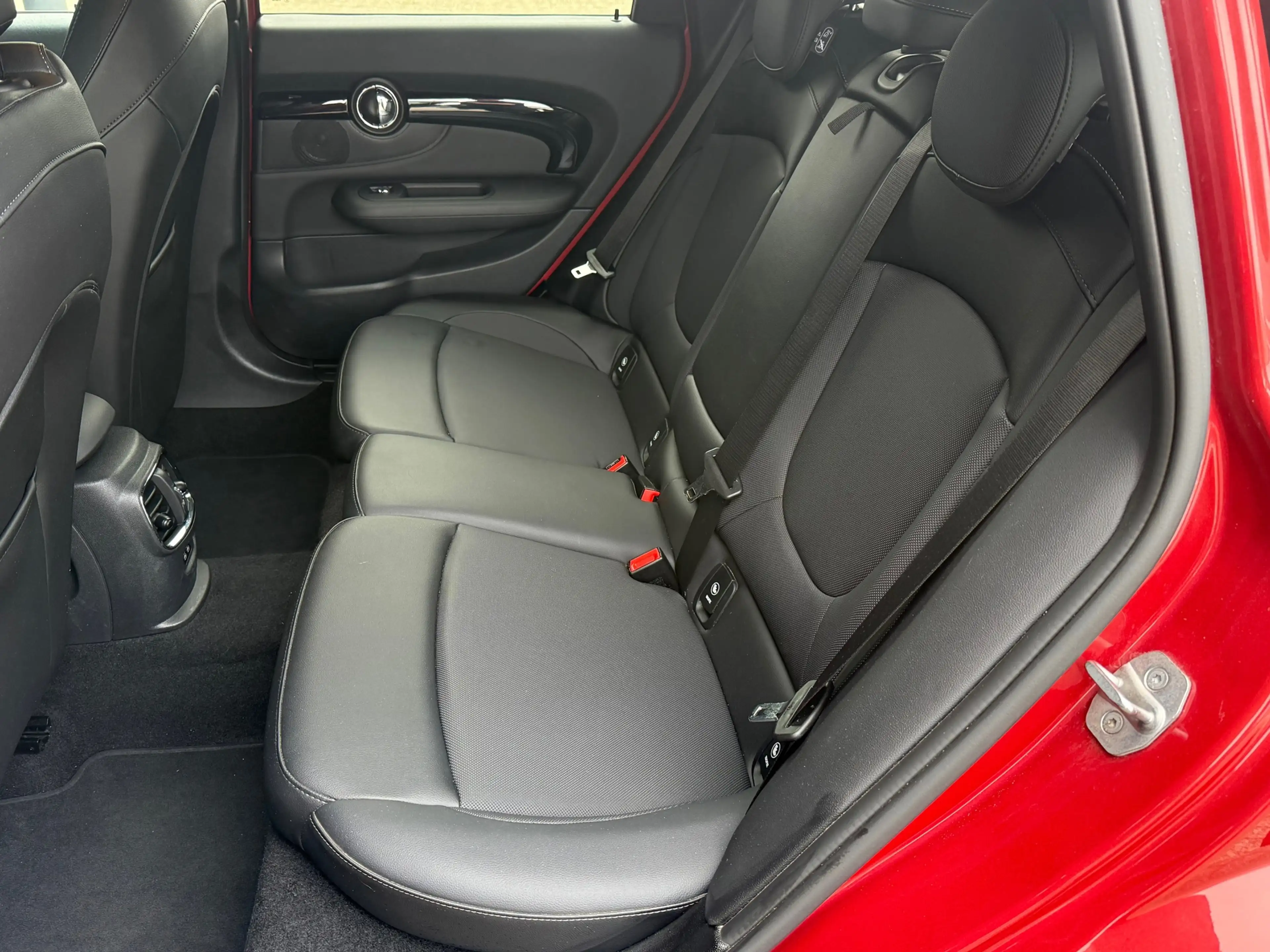 MINI Cooper Clubman 1.5 Essential, Leder, Comfort pack, Excitement pac — photo 30