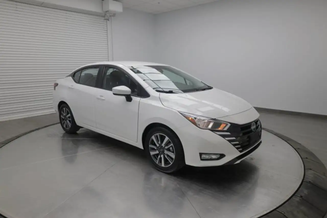 2025 Nissan Versa