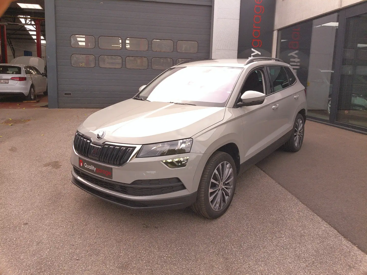 Skoda Karoq Karoq 1.5 TSI ACT DSG Ambition Gris - 1