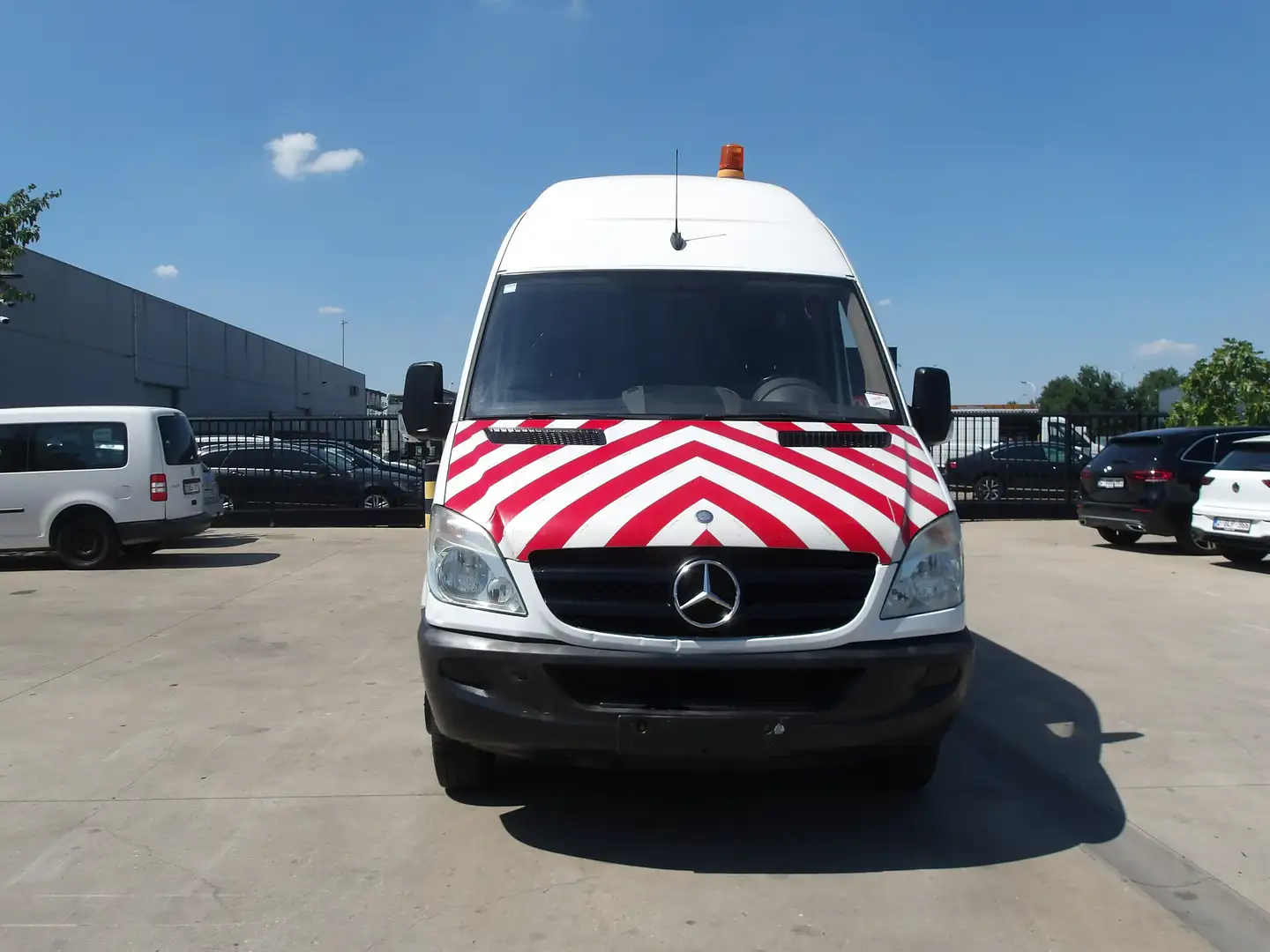 Mercedes-Benz Sprinter 516 (Stock ID 01514) Blanc - 2