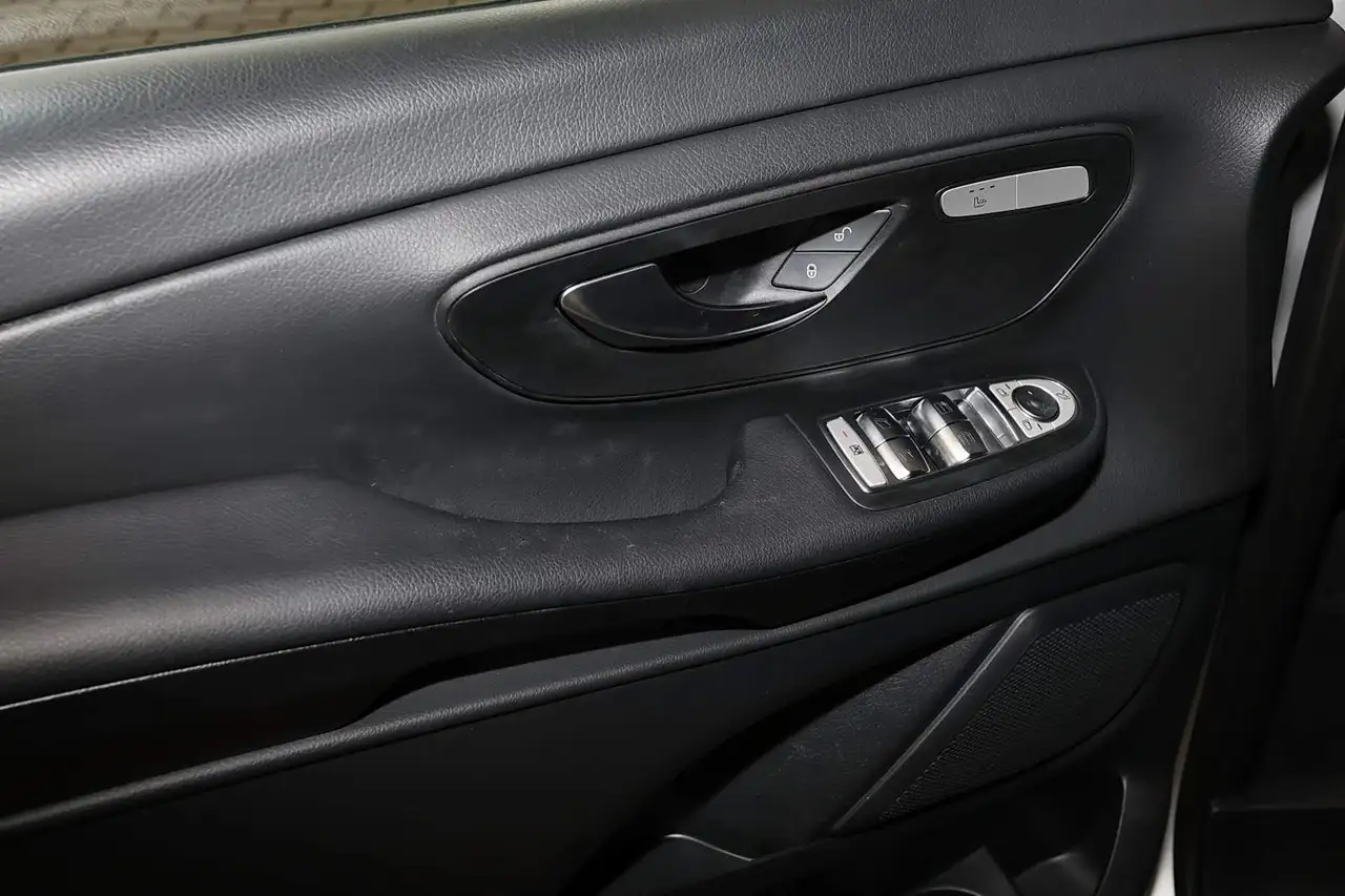 Mercedes-Benz V 300 d EDITION Lang Rükam+Totwink+Sitzhzg 14