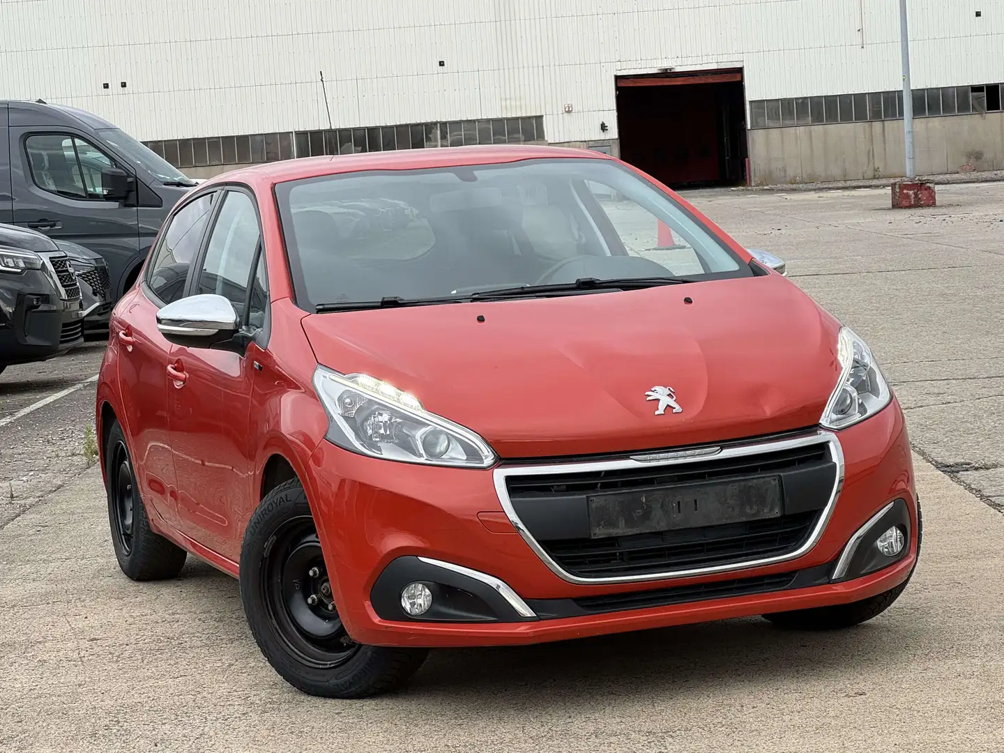 Peugeot 208 1.2i STYLE/NAVIGATION/EURO6B/1PROP CARNET Orange - 2