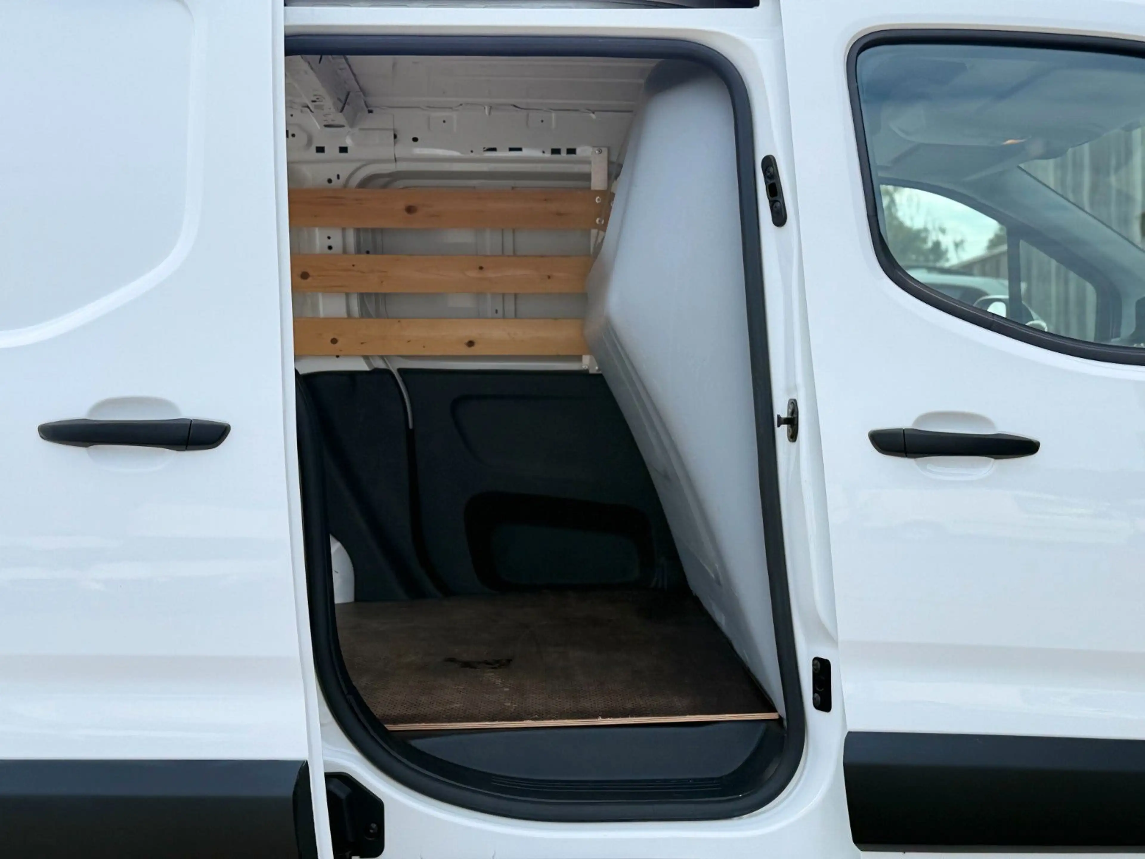 Peugeot Partner 1.5 BlueHDI Premium L1H1 AHK Tempo. 73KW — photo 10