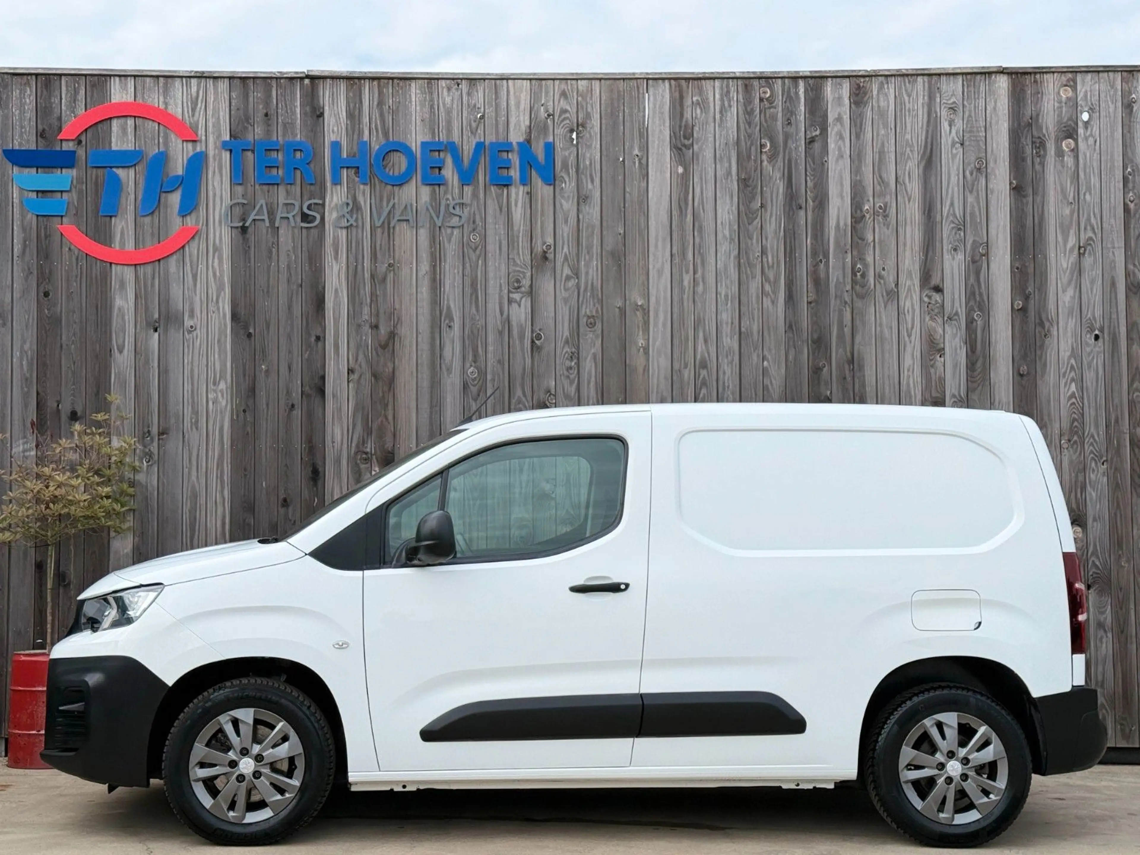 Peugeot Partner 1.5 BlueHDI Premium L1H1 AHK Tempo. 73KW — photo 8