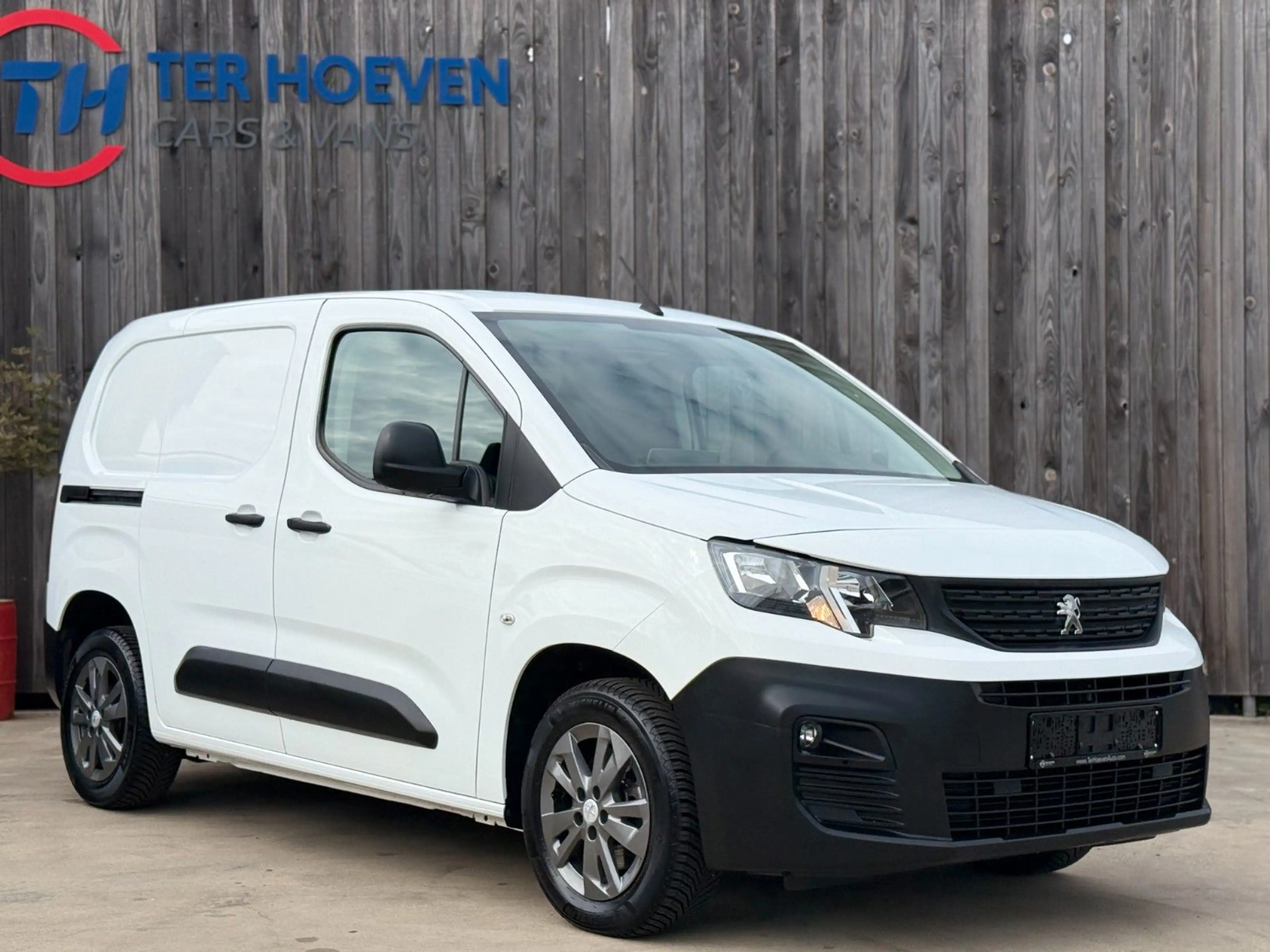 Peugeot Partner 1.5 BlueHDI Premium L1H1 AHK Tempo. 73KW — photo 3