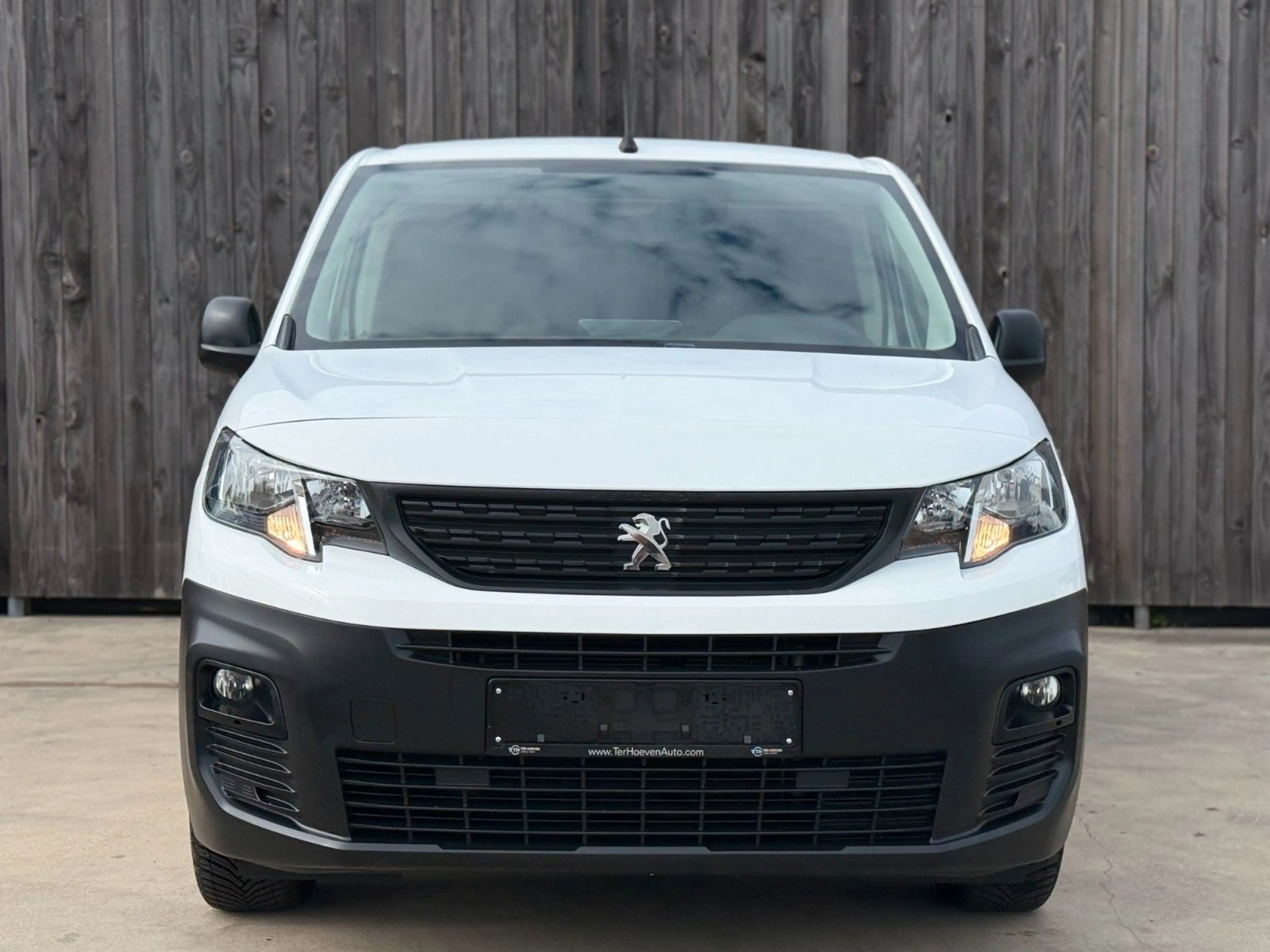 Peugeot Partner 1.5 BlueHDI Premium L1H1 AHK Tempo. 73KW — photo 2