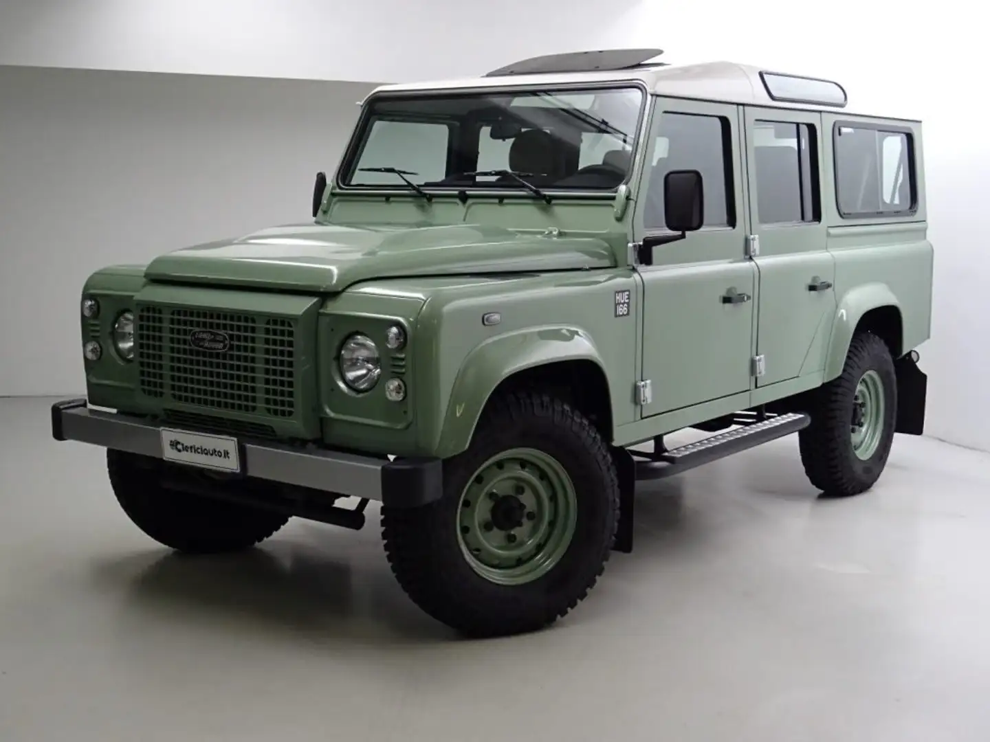 Land Rover Defender 110 2.2 TD4 Heritage HUE166 LIMITED ED. Verde - 1