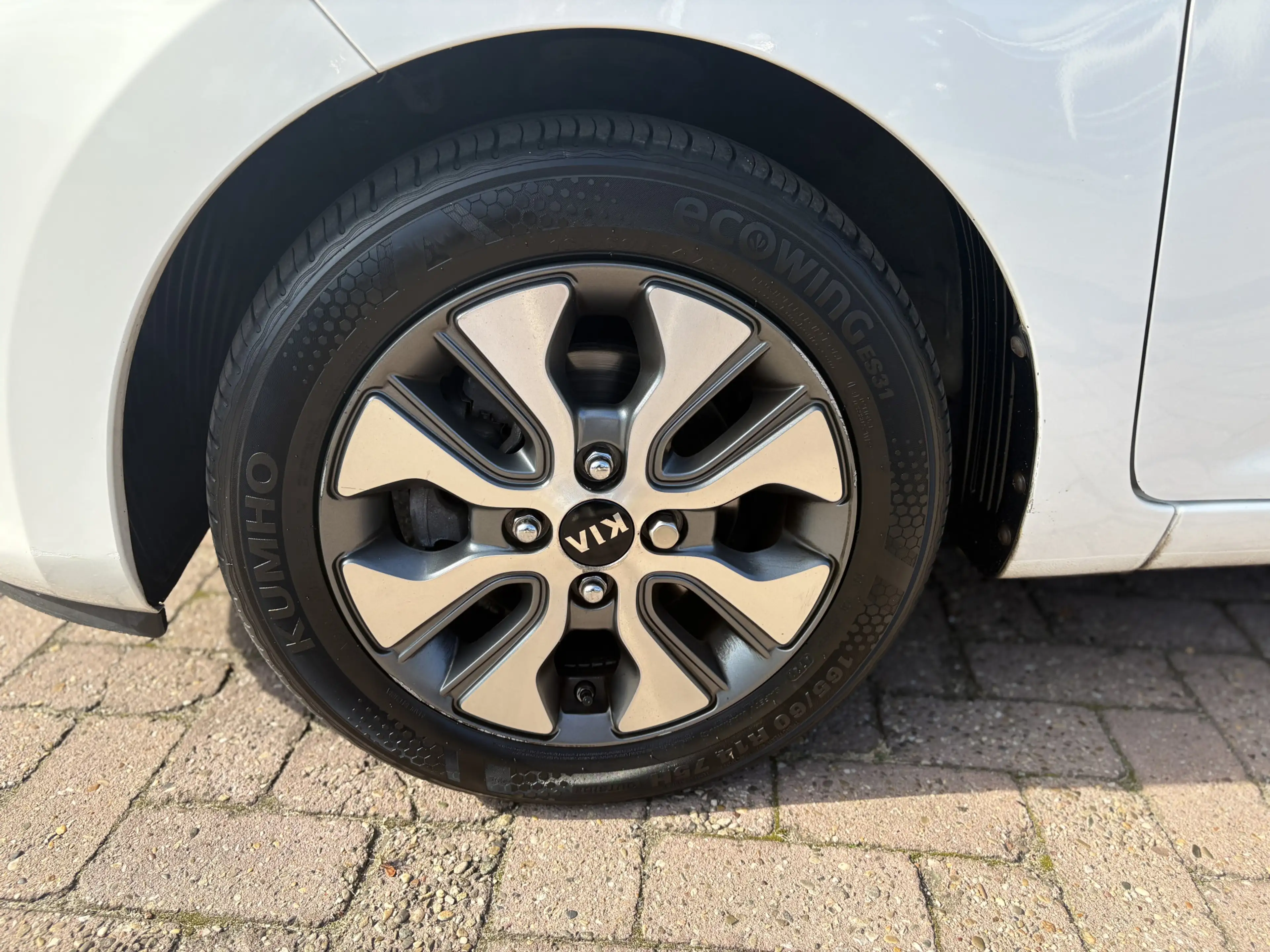 Kia Picanto 1.0 CVVT ComfortPlusLine Navigator, climate/cruise — photo 11