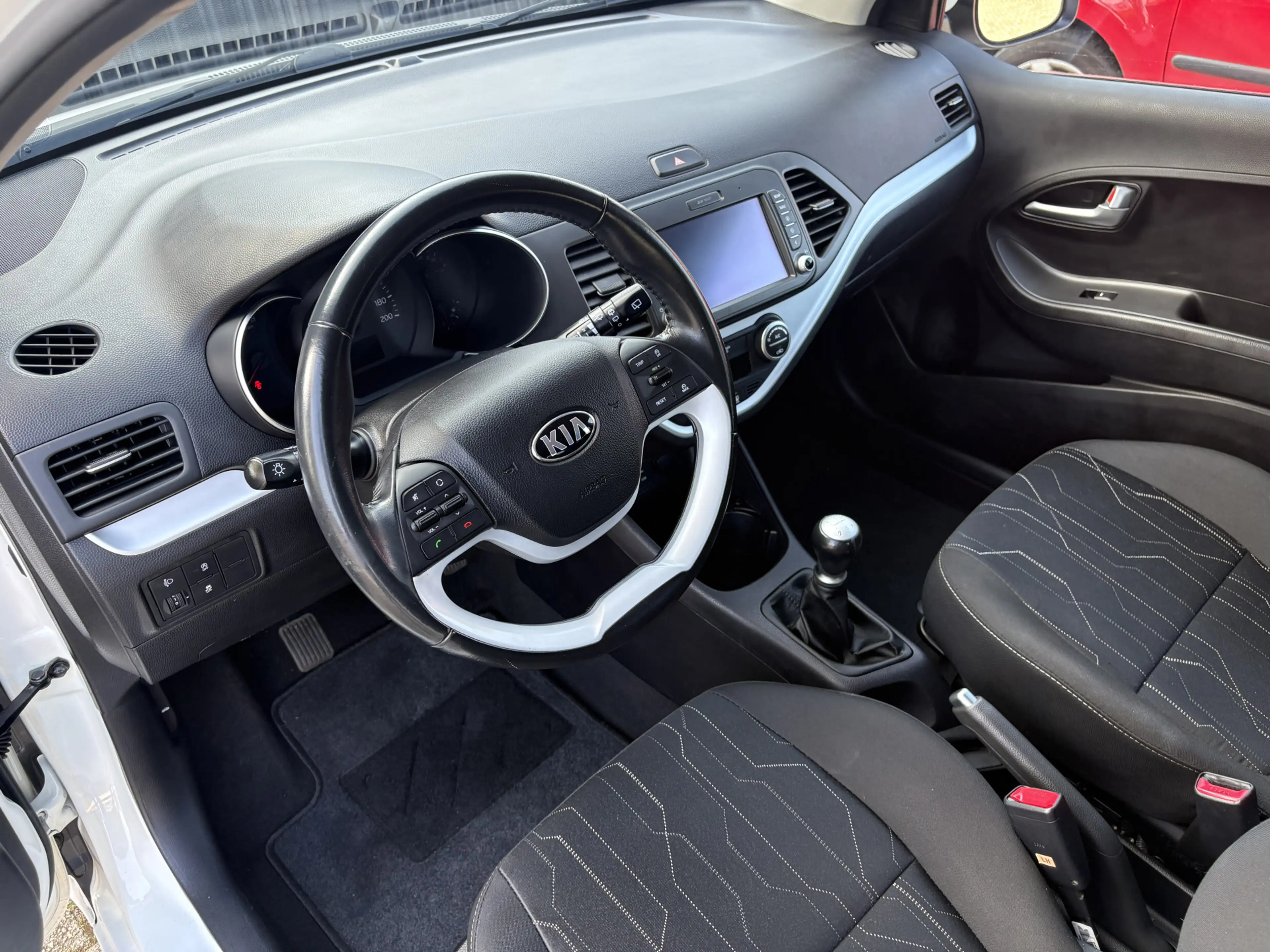 Kia Picanto 1.0 CVVT ComfortPlusLine Navigator, climate/cruise — photo 2