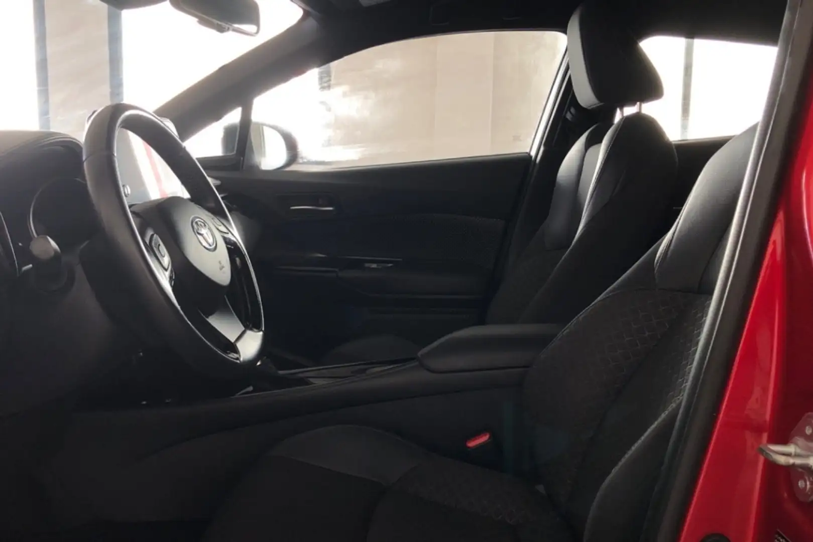 Toyota C-HR 1.8 VVT-I HYBRID ACTIVE AUTO 122 5P Rojo - 2