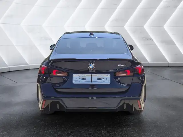 BMW 2 Series view 3