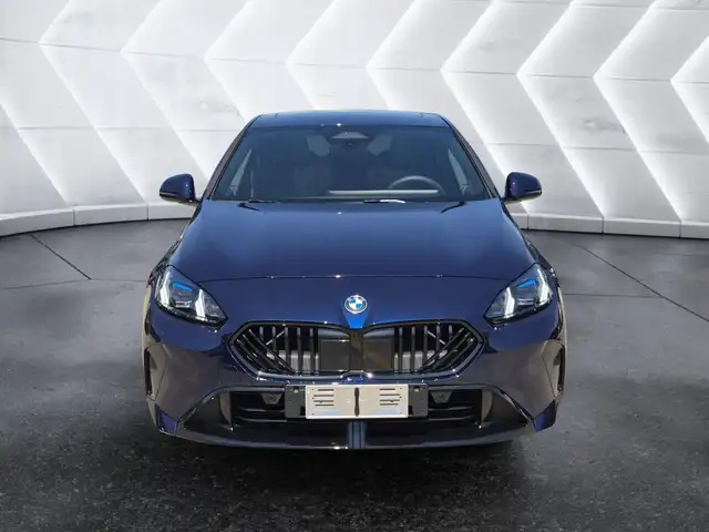 BMW 2 Series view 2