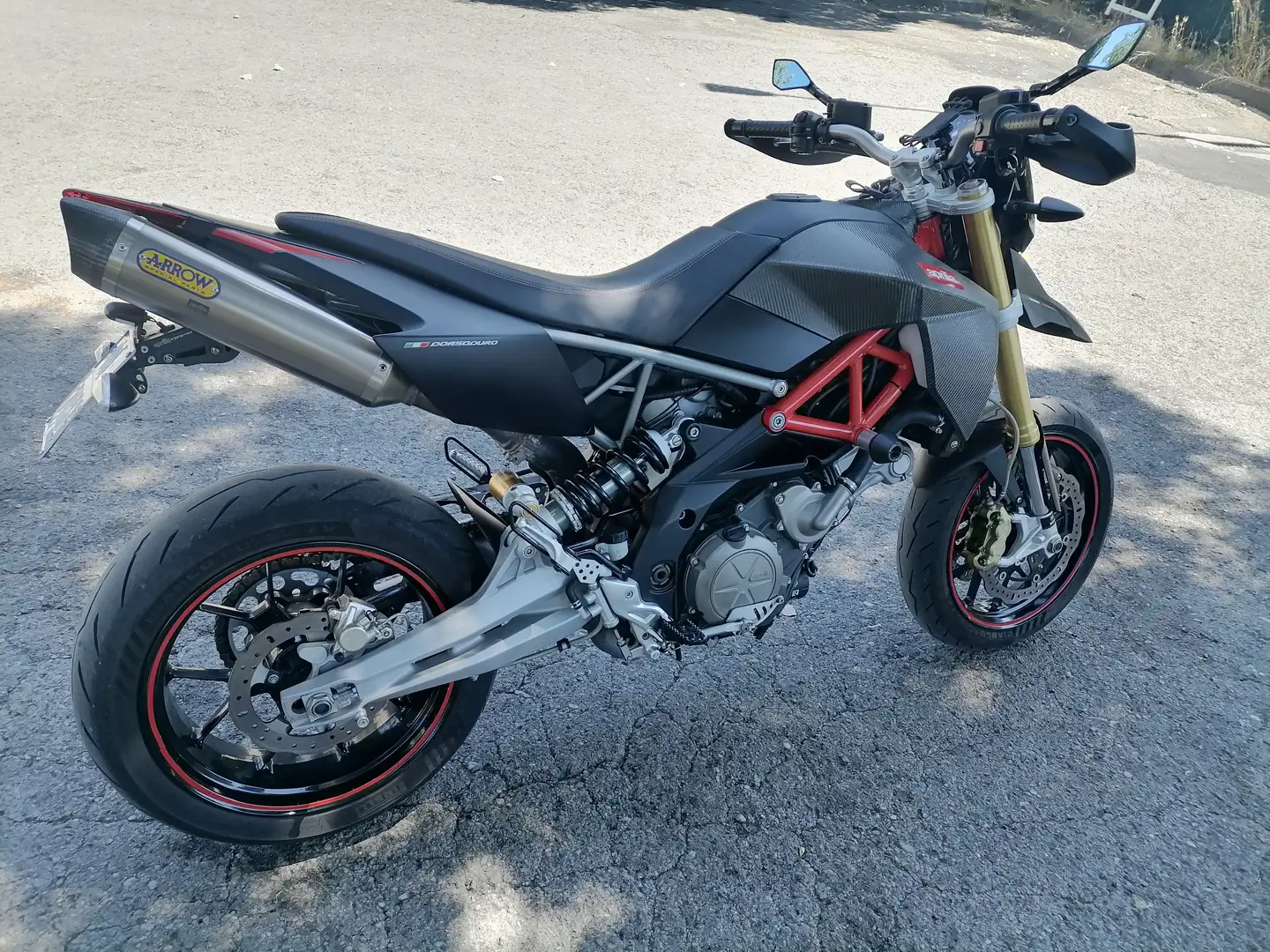 Aprilia Dorsoduro Factory 750 Grigio - 2