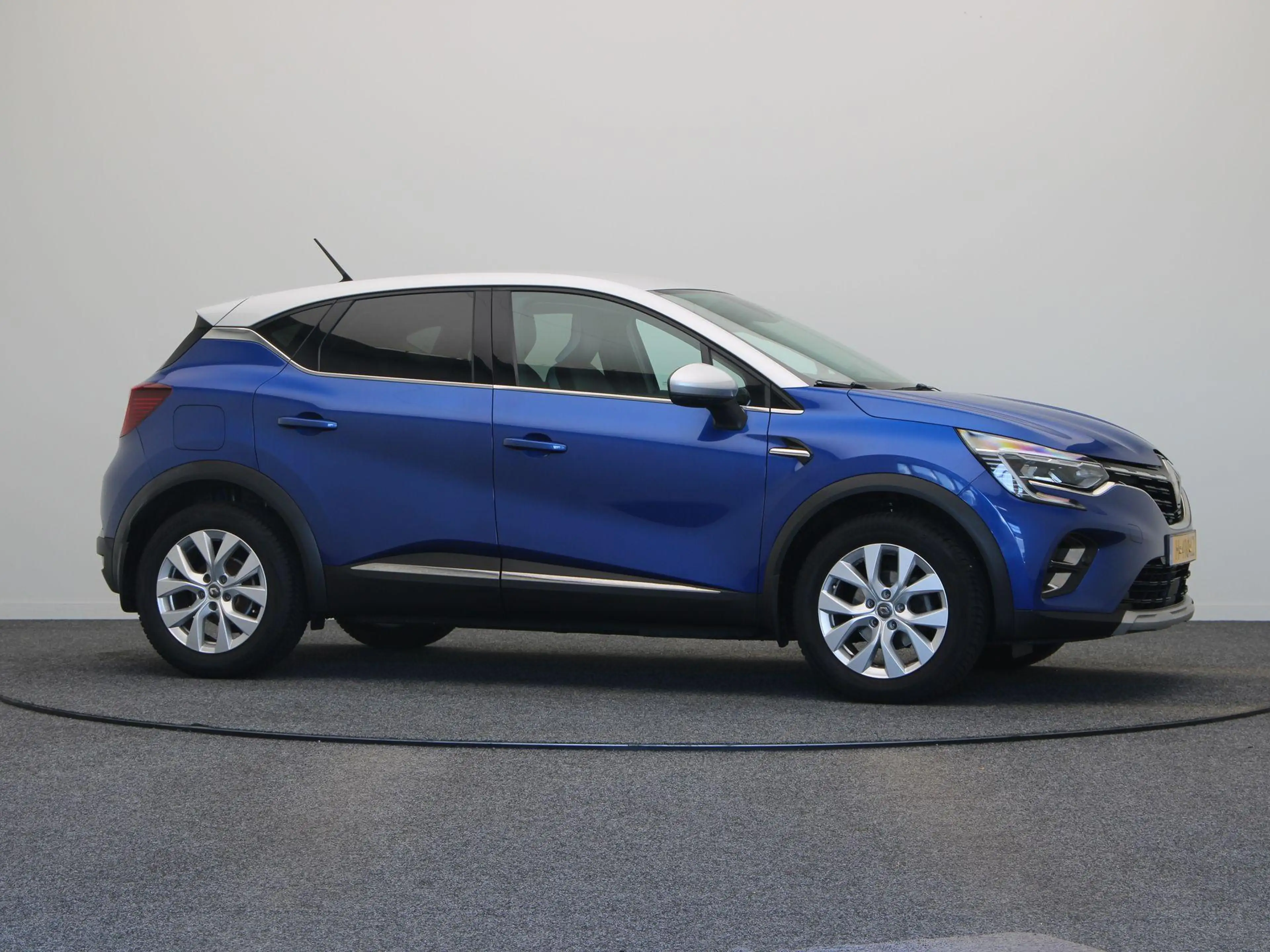 Renault Captur TCe 100pk Intens | Achteruitrijcamera | Navigatie — photo 13