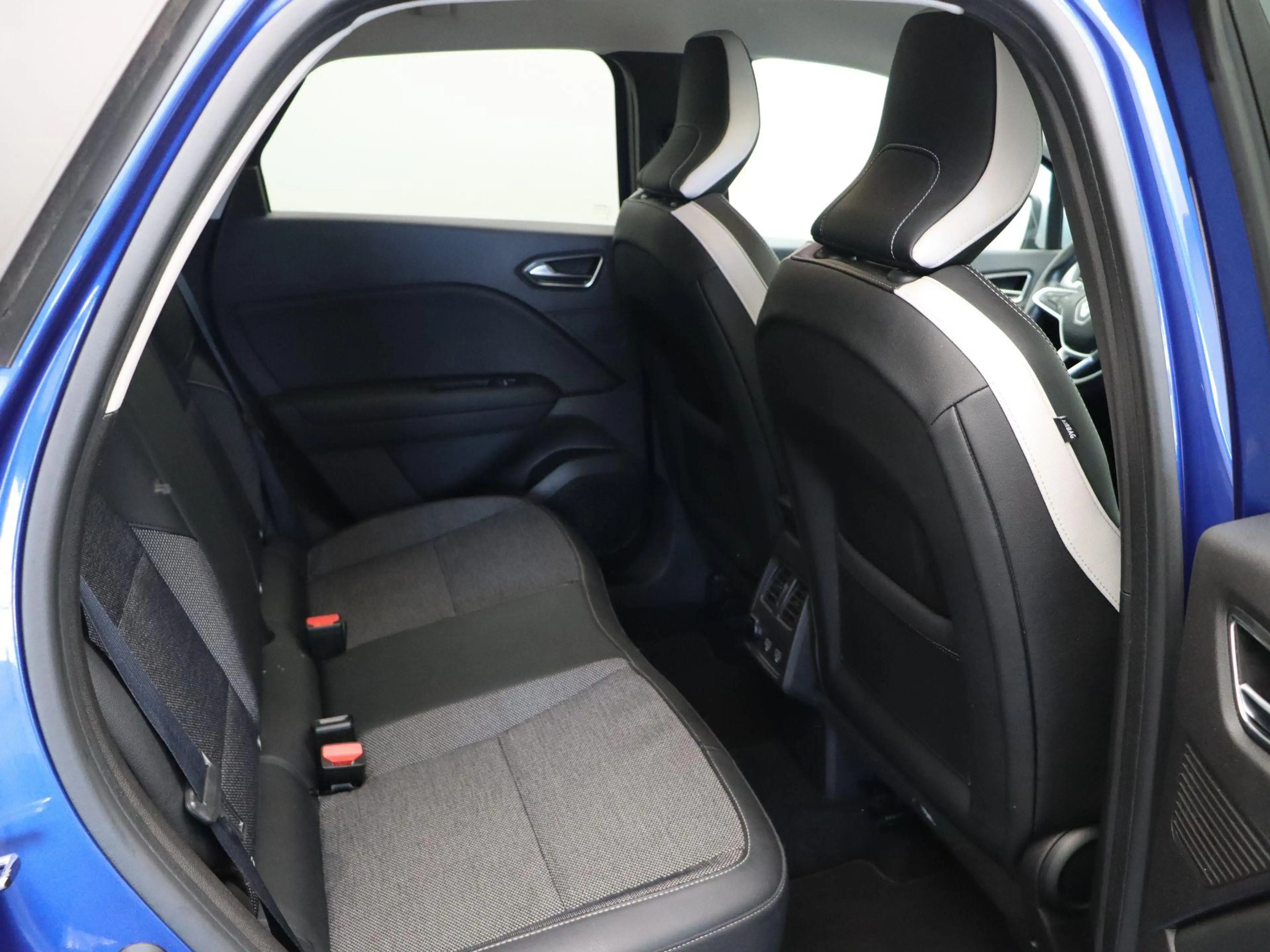 Renault Captur TCe 100pk Intens | Achteruitrijcamera | Navigatie — photo 8