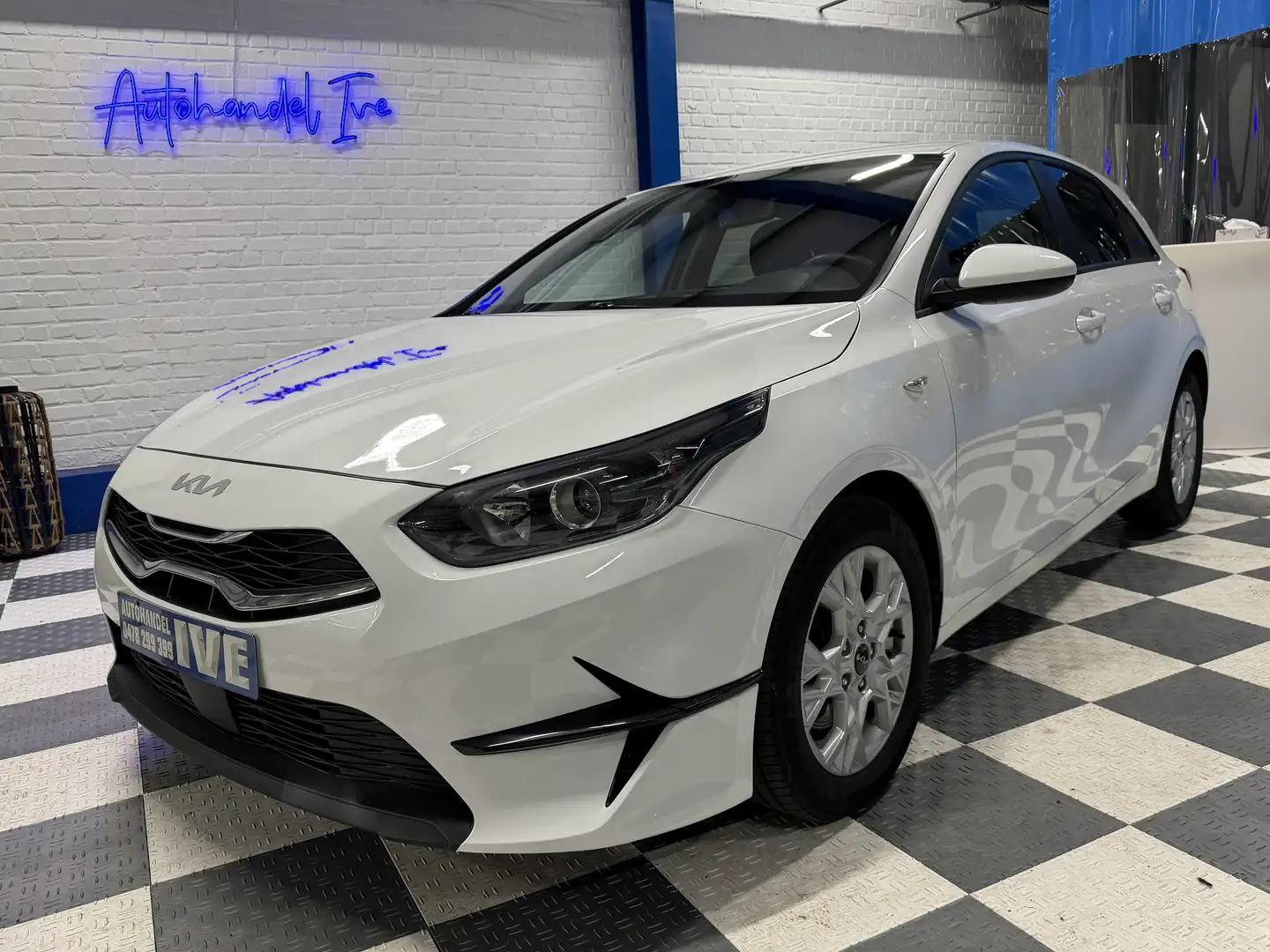 Kia Ceed / cee'd Ceed 1.0 T-GDI 100 **Prestige** Weiß - 1