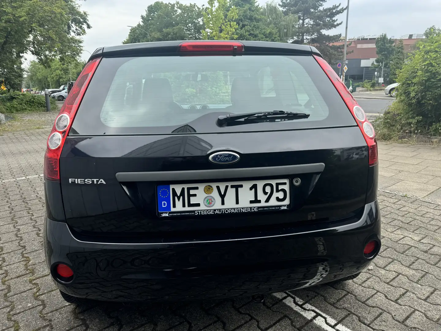 Ford Fiesta Courier Family - 2