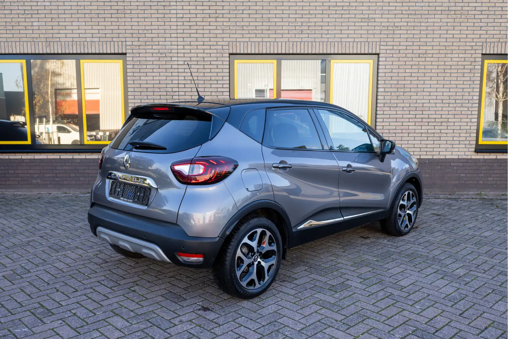 Renault Captur 1.3 TCE 150 pk Collection automaat - 2