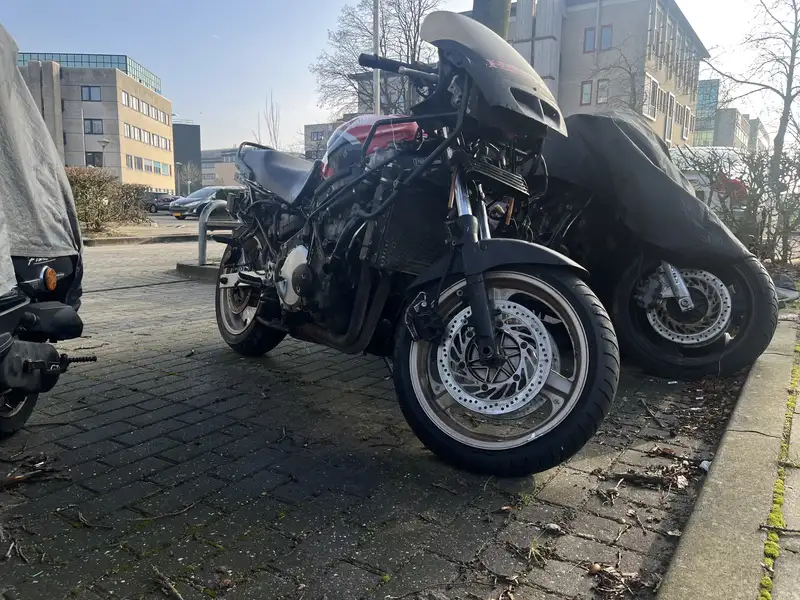 Honda CBR 1000 - foto 2