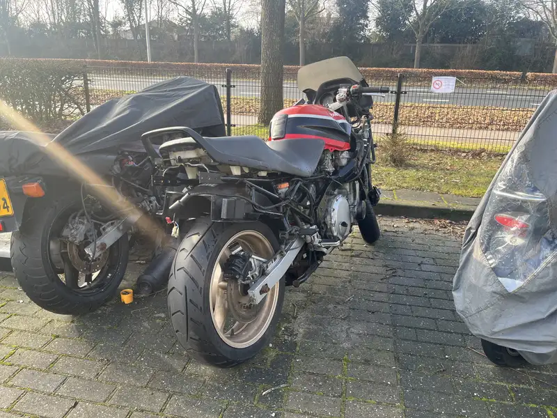 Honda CBR 1000 - foto 6