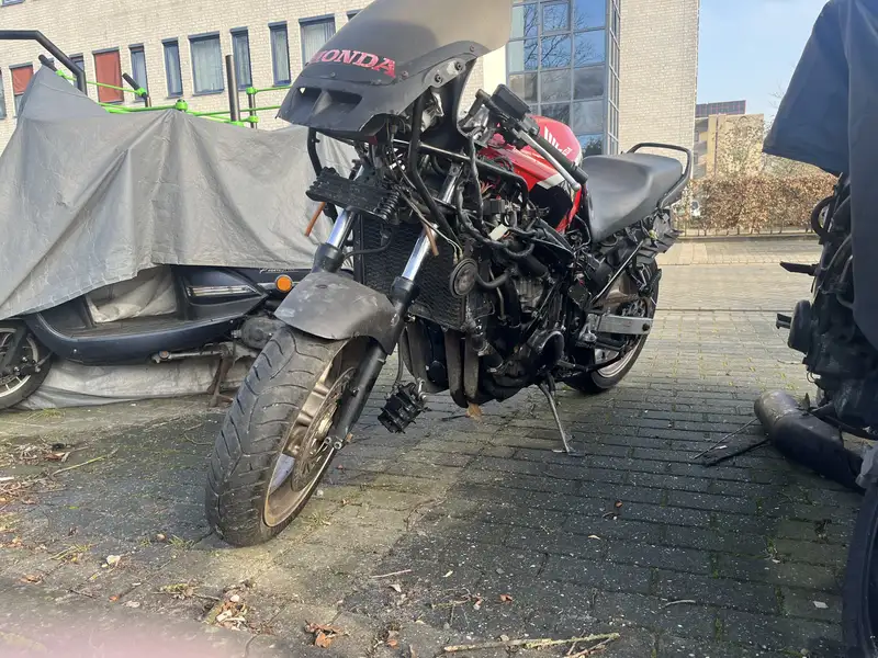 Honda CBR 1000 - foto 4