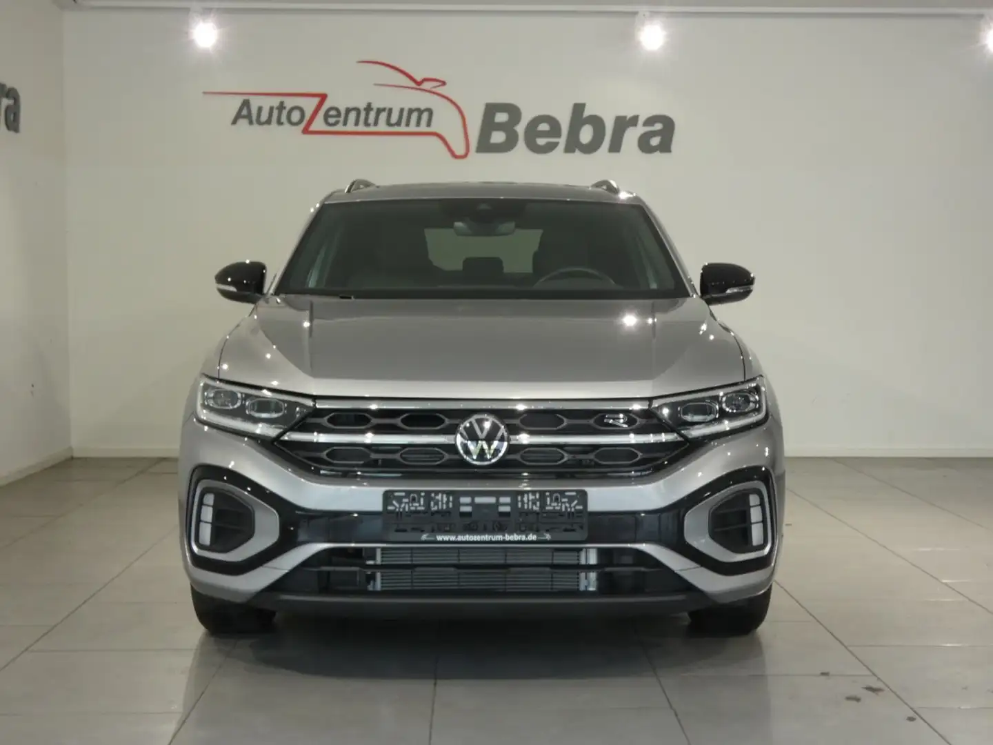 Volkswagen T-Roc R-Line 2.0 TDI LED/Navi/Panorama/AHK/Kamer Silber - 2