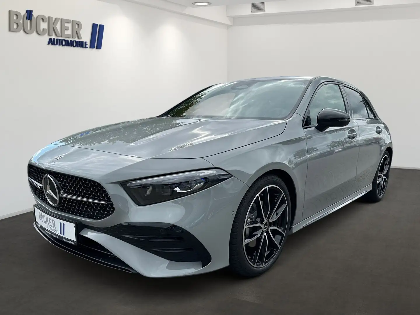 Mercedes-Benz A 200 A200 Special Edition AMG MULTIB AHK DISTRONIC Navi Gris - 2