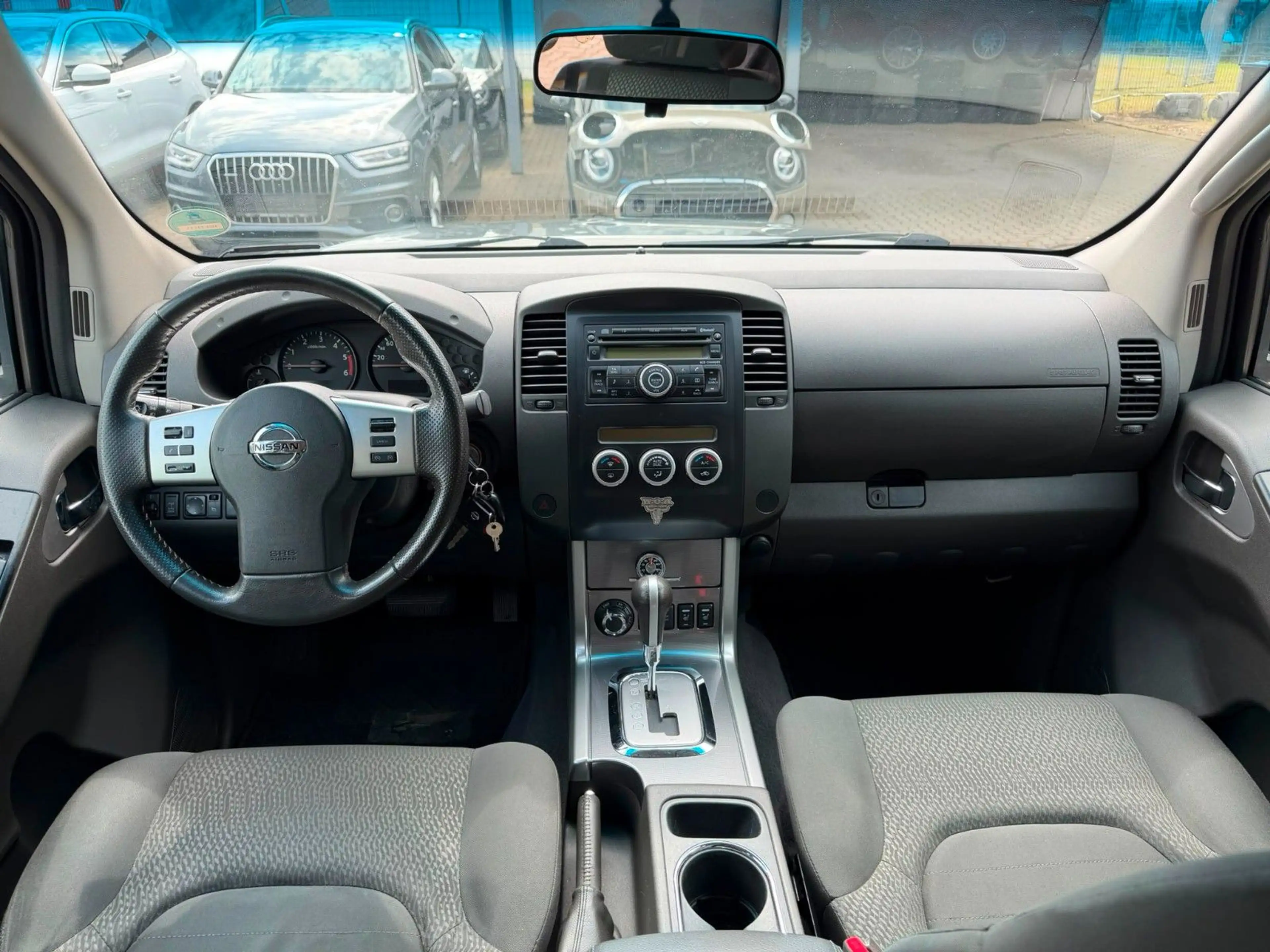 Nissan Navara Double Cab SE 4X4 AHK°AUTOM°SZHG°TEMPOM! — photo 13