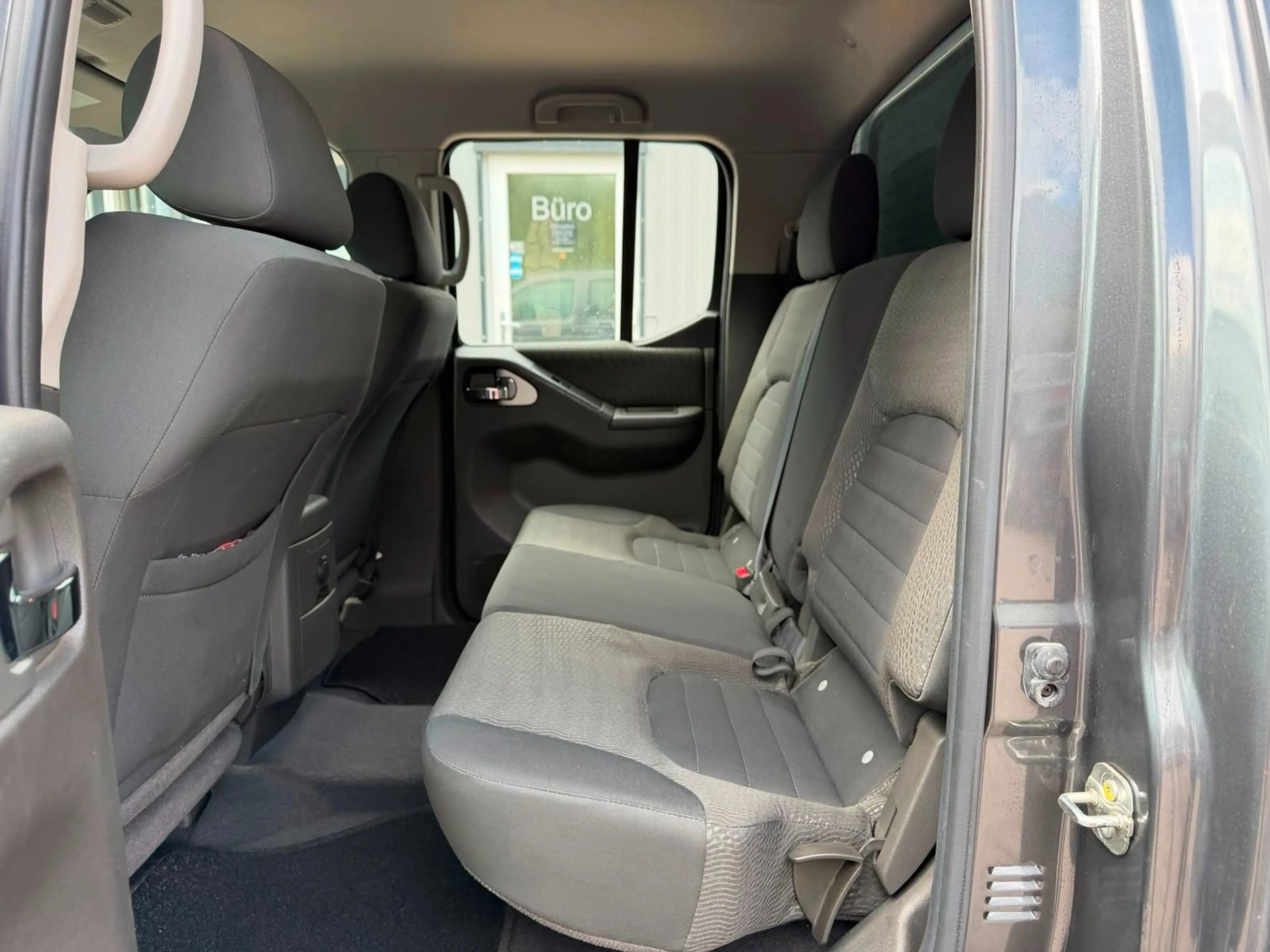 Nissan Navara Double Cab SE 4X4 AHK°AUTOM°SZHG°TEMPOM! — photo 11